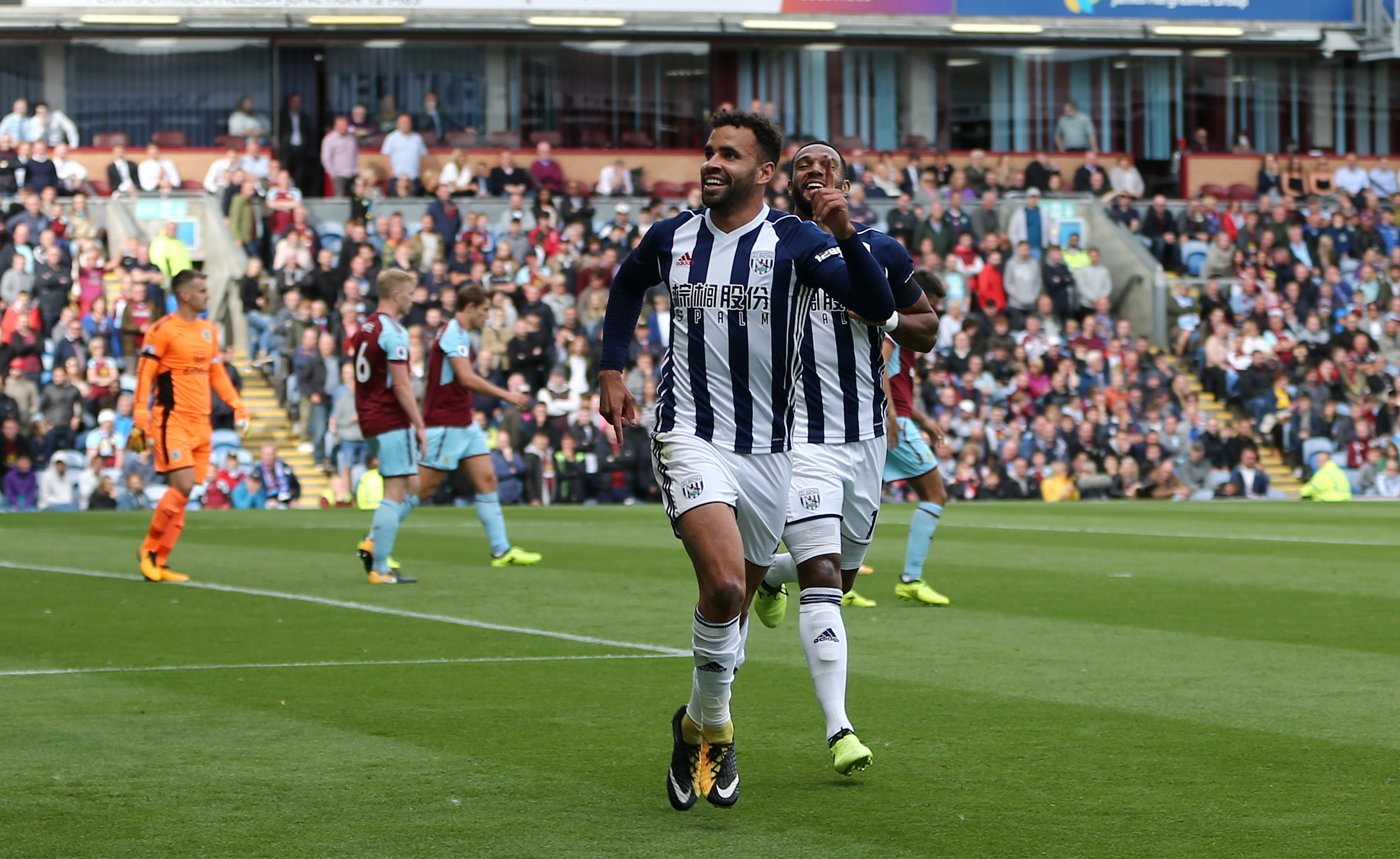 Hal Robson-Kanu celebrates scoring for Albion at Burnley in August 2017