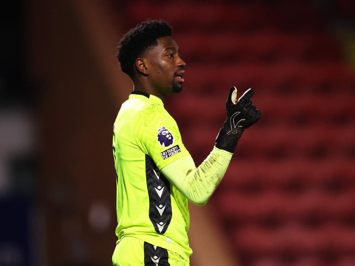 A photo of U21 keeper Ben Cisse in the 2024/25 yellow keeper kit