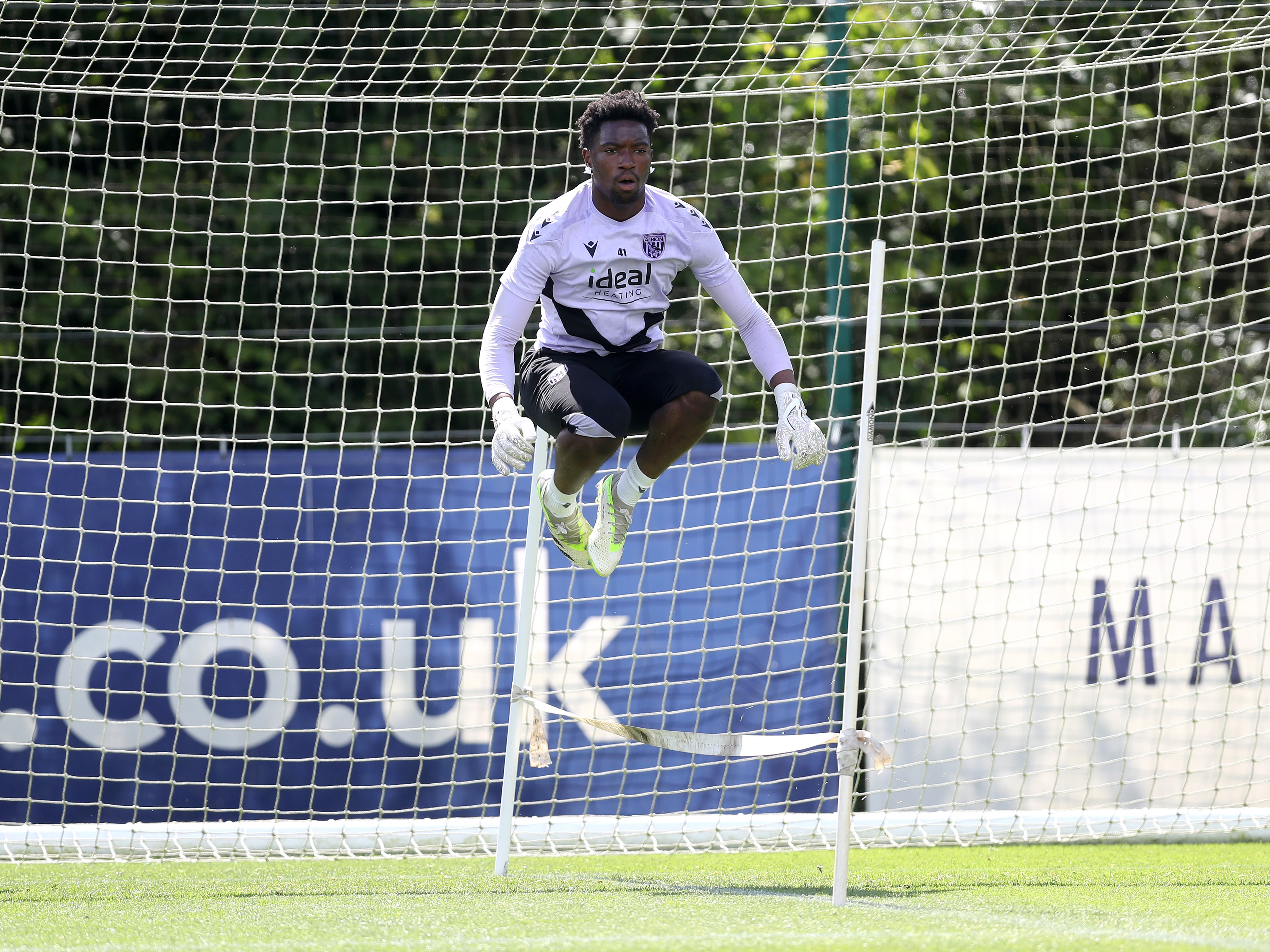 A photo of Albion U21 keeper Ben Cisse in training