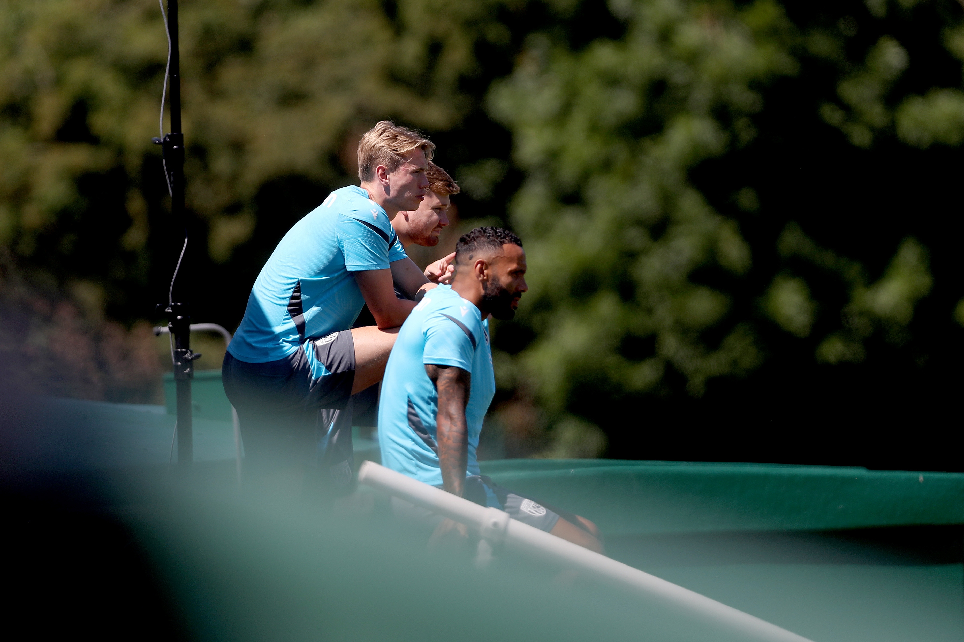 Torbjørn Heggem and Kyle Bartley watching training together 