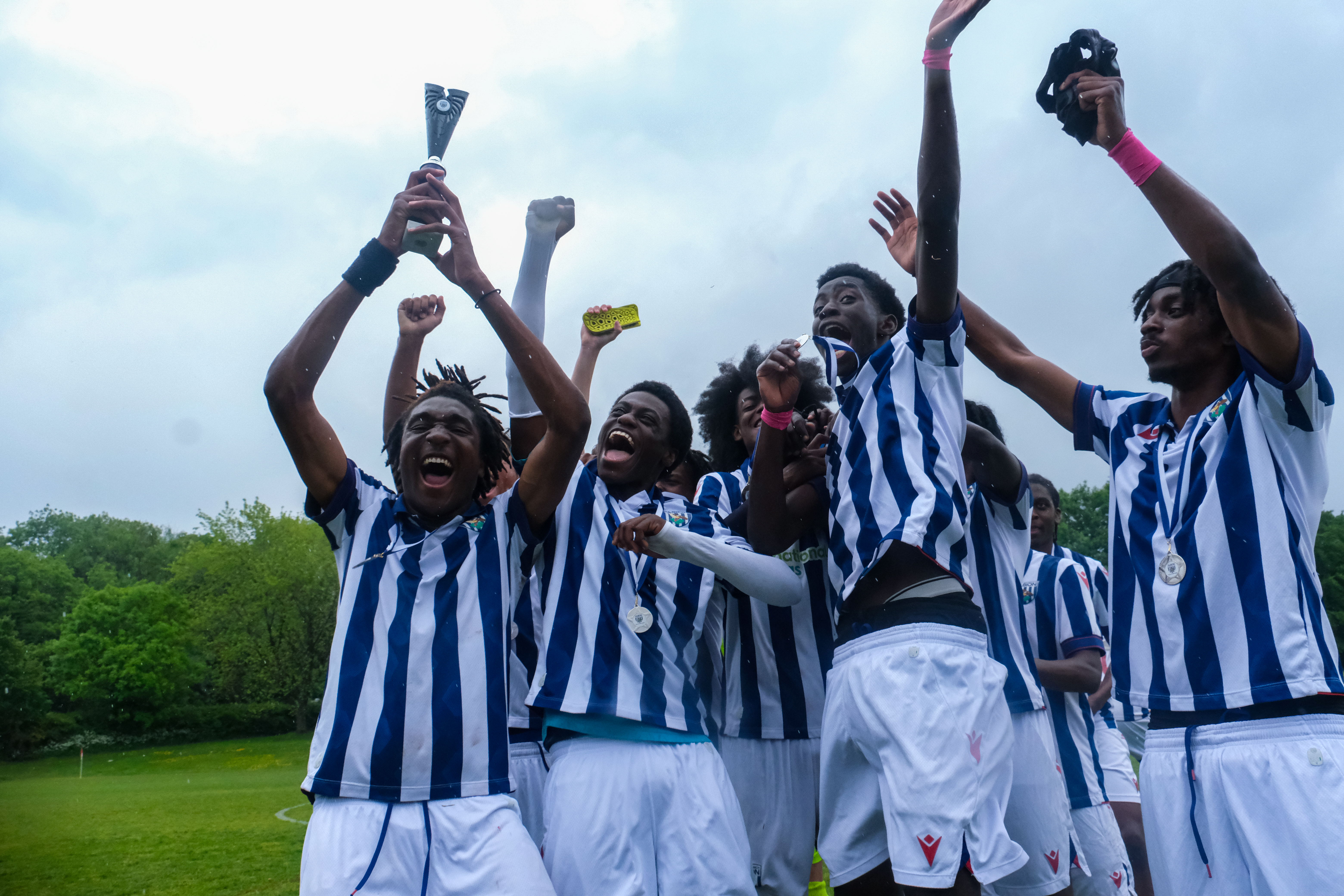 EFL B celebrating.