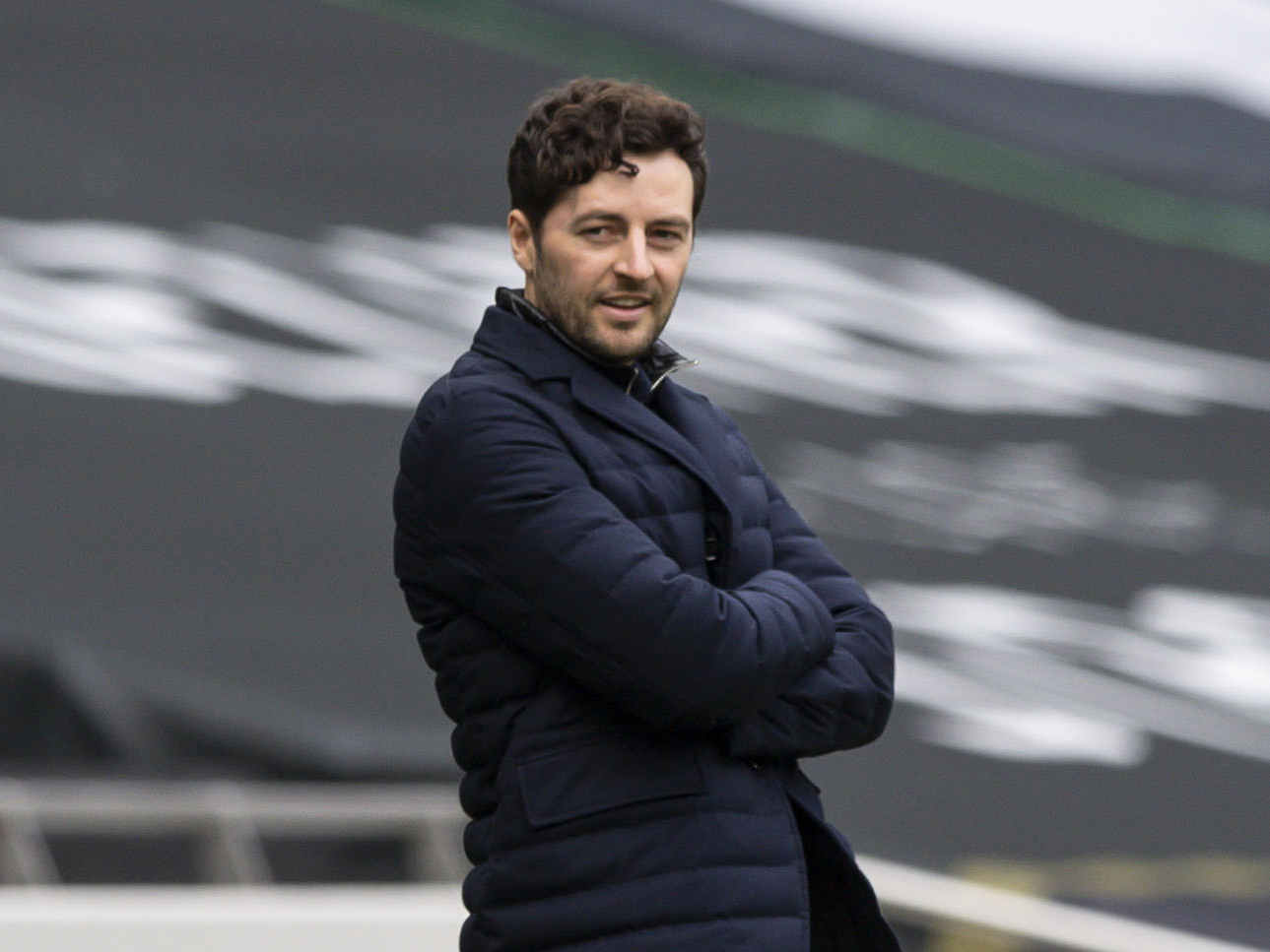 An image of Ryan Mason on the touchline