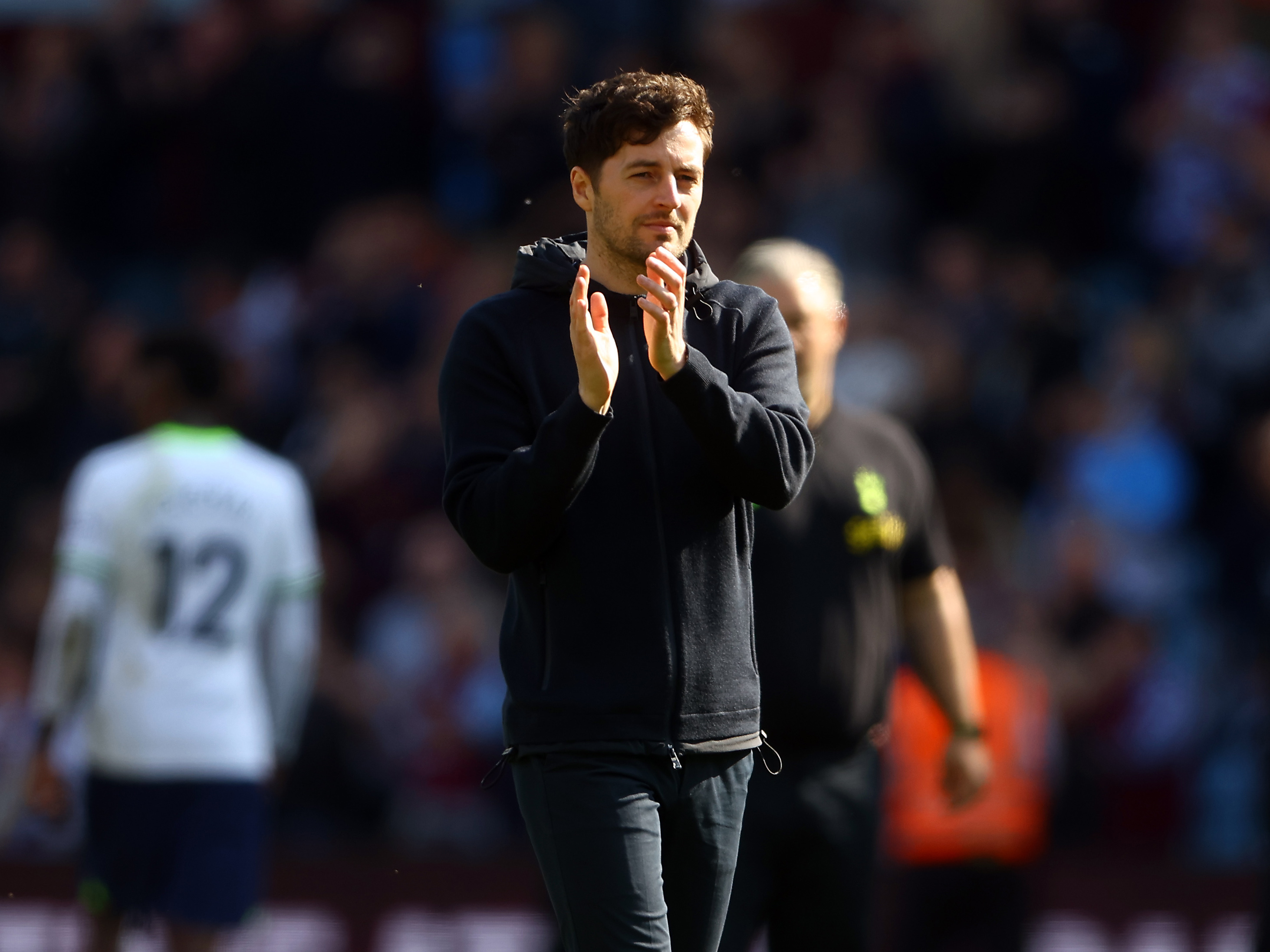 An image of Ryan Mason applauding