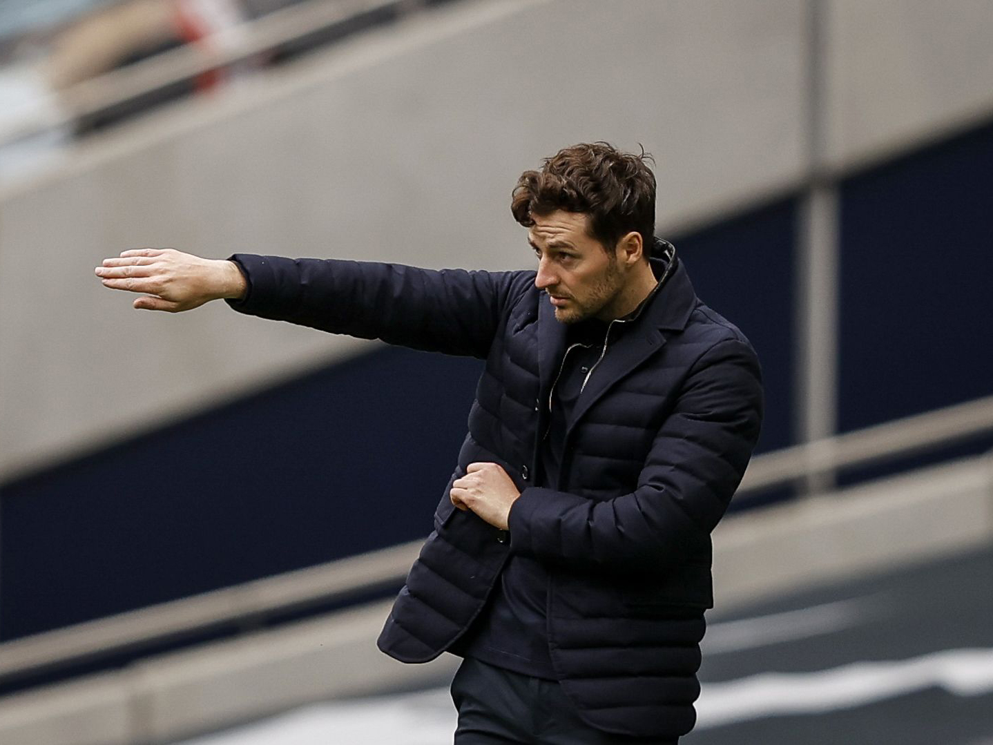 An image of Ryan Mason coaching Spurs
