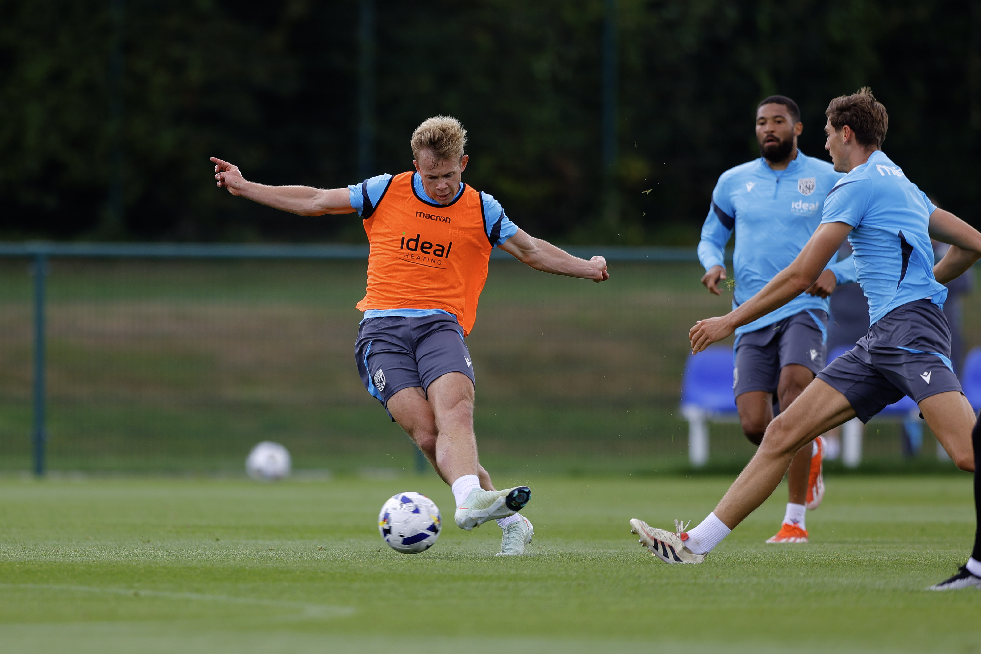 Aune Heggebø shooting during a training session