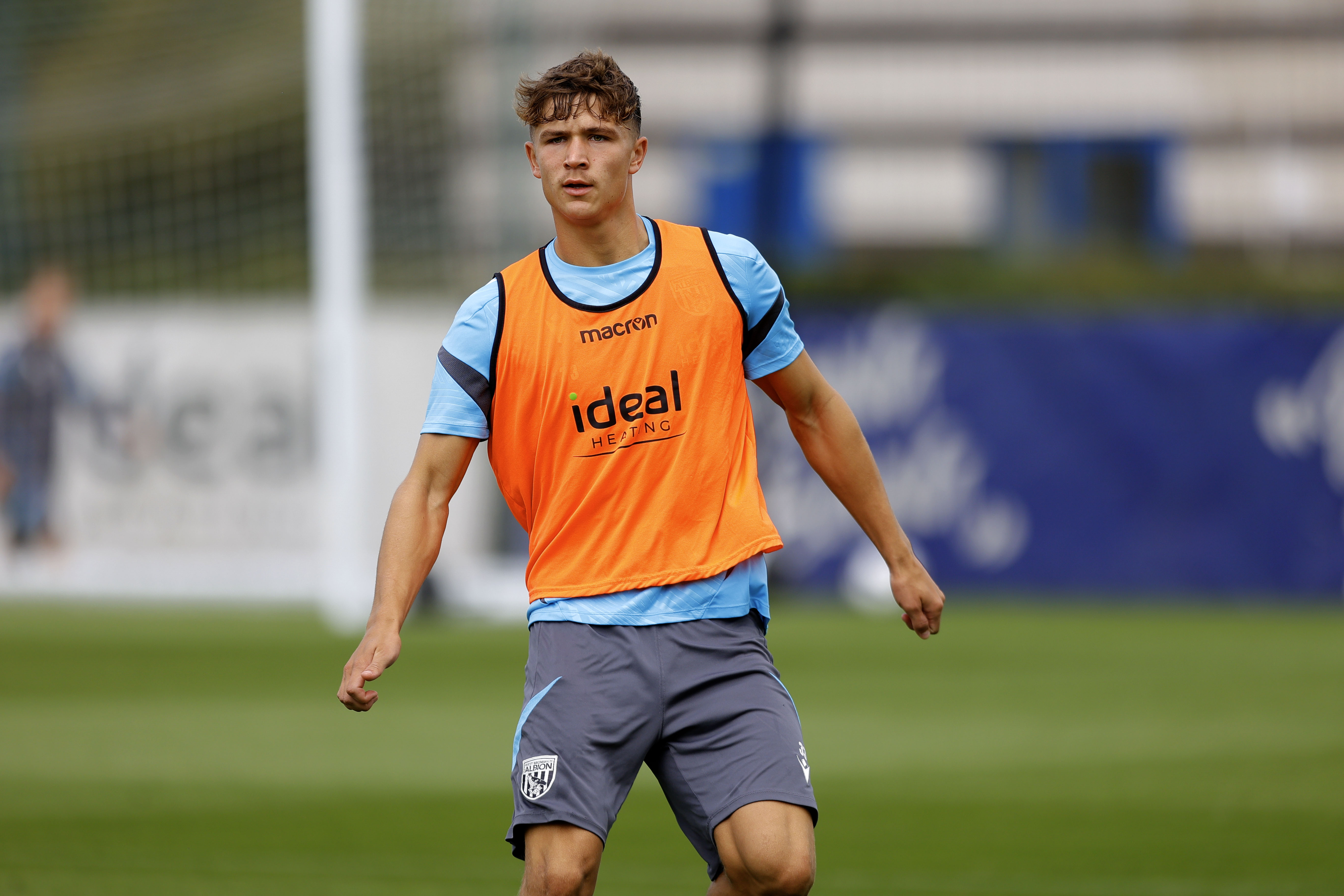 Cole Deeming looking out for the ball during a training session