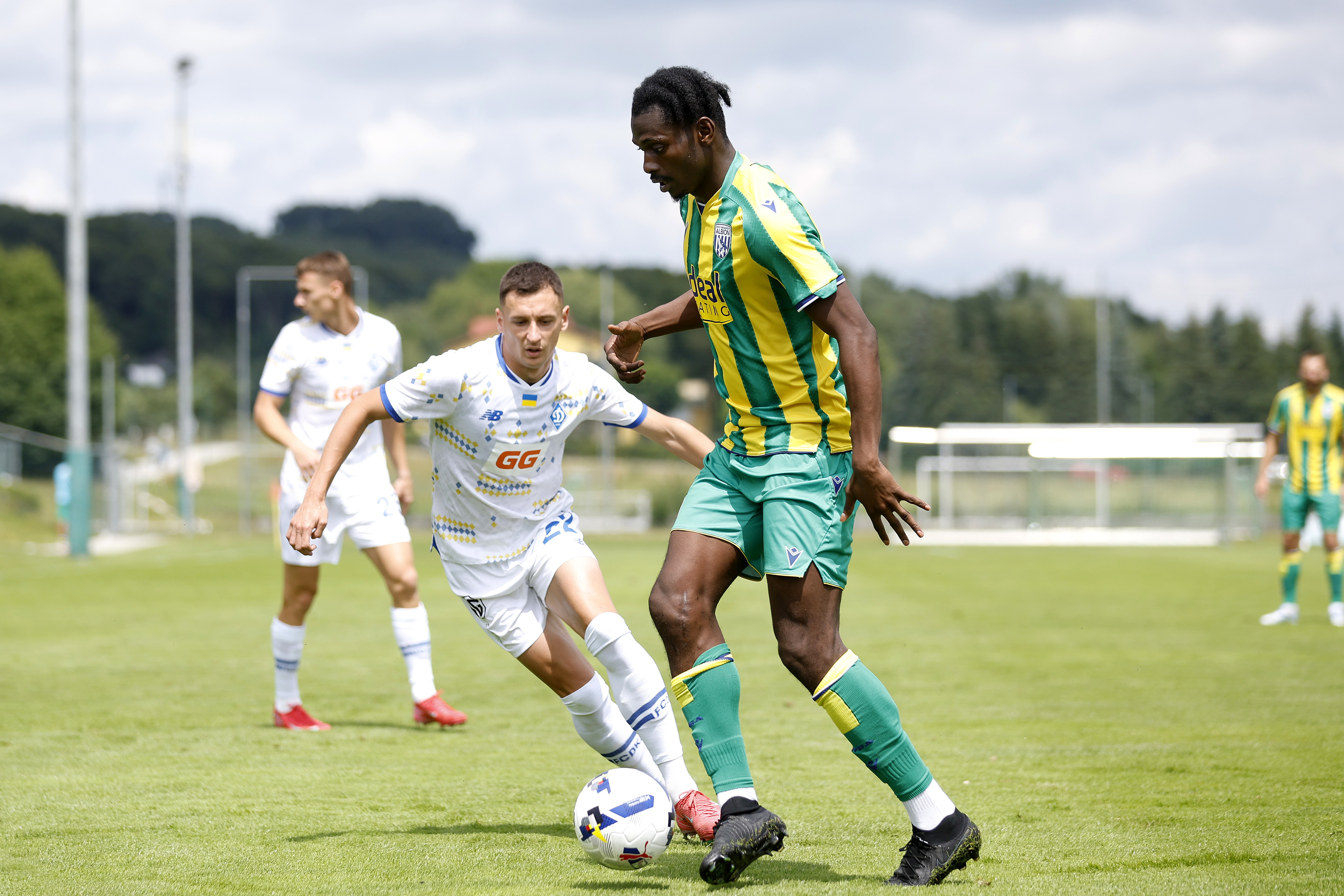 Ousmane Diakité in action against Dynamo Kyiv in pre-season in Austria 