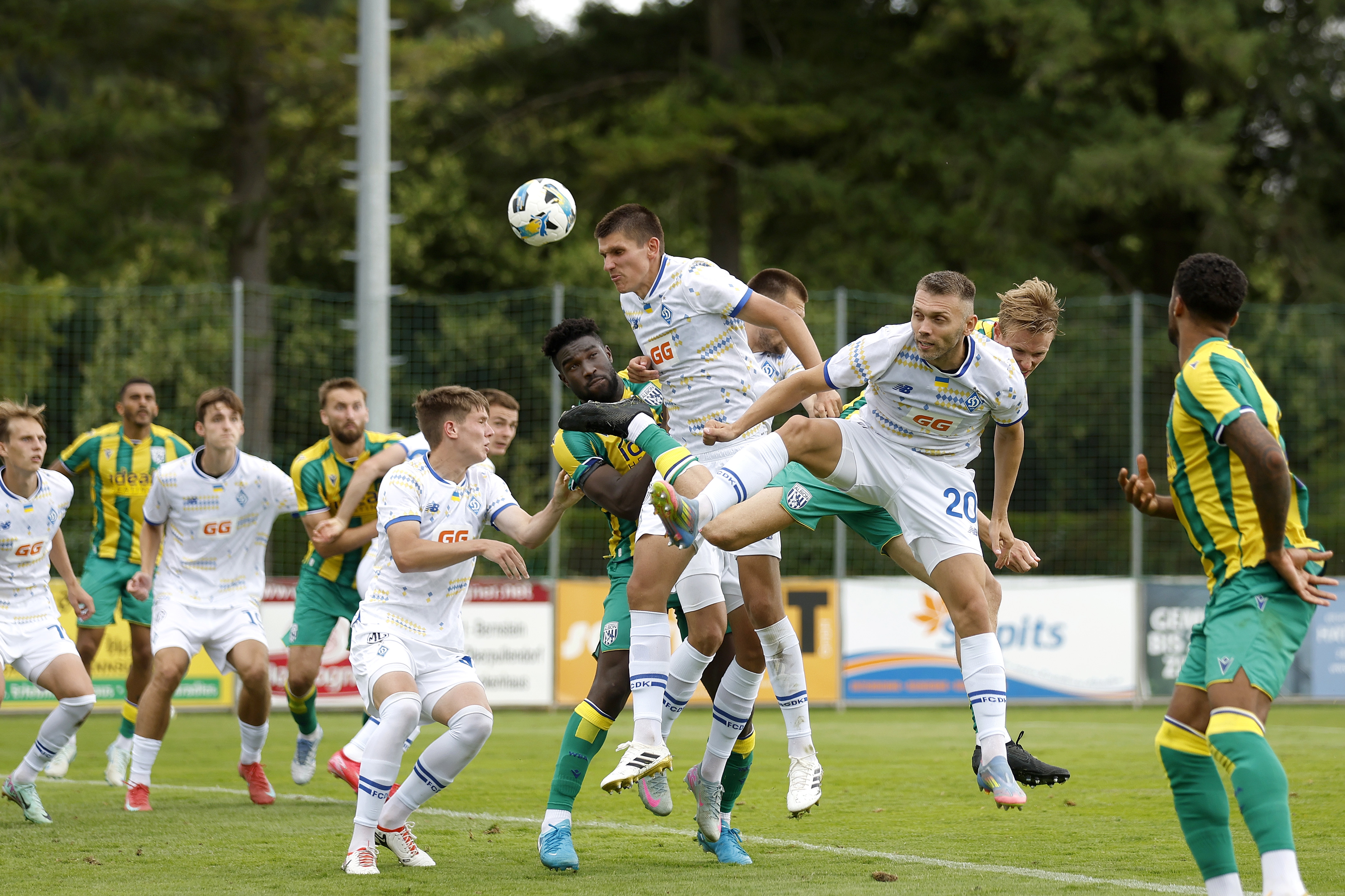 General match action of Albion's clash against Dynamo Kyiv with several players in shot 