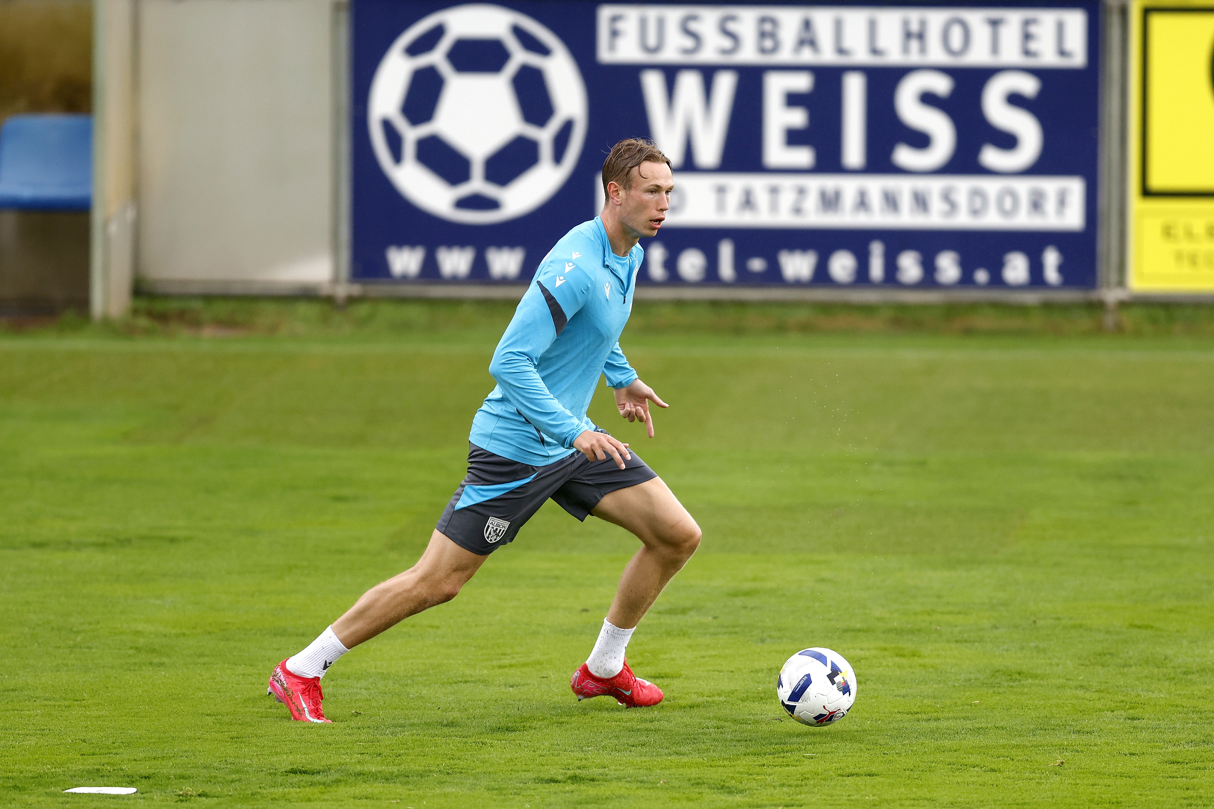 Torbørn Heggem on the ball during a training session in the rain