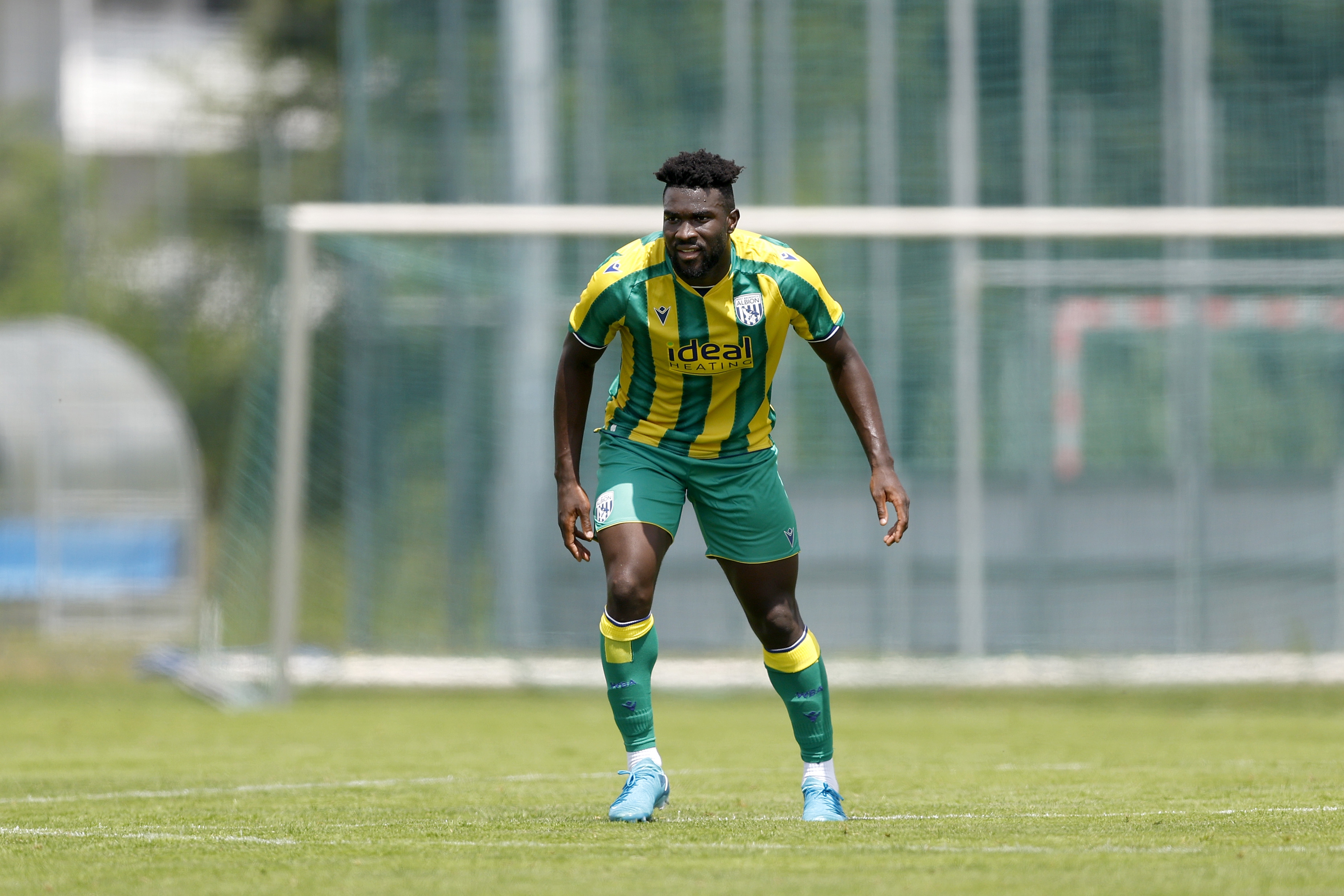 Daryl Dike in action against Dynamo Kyiv in pre-season in Austria 