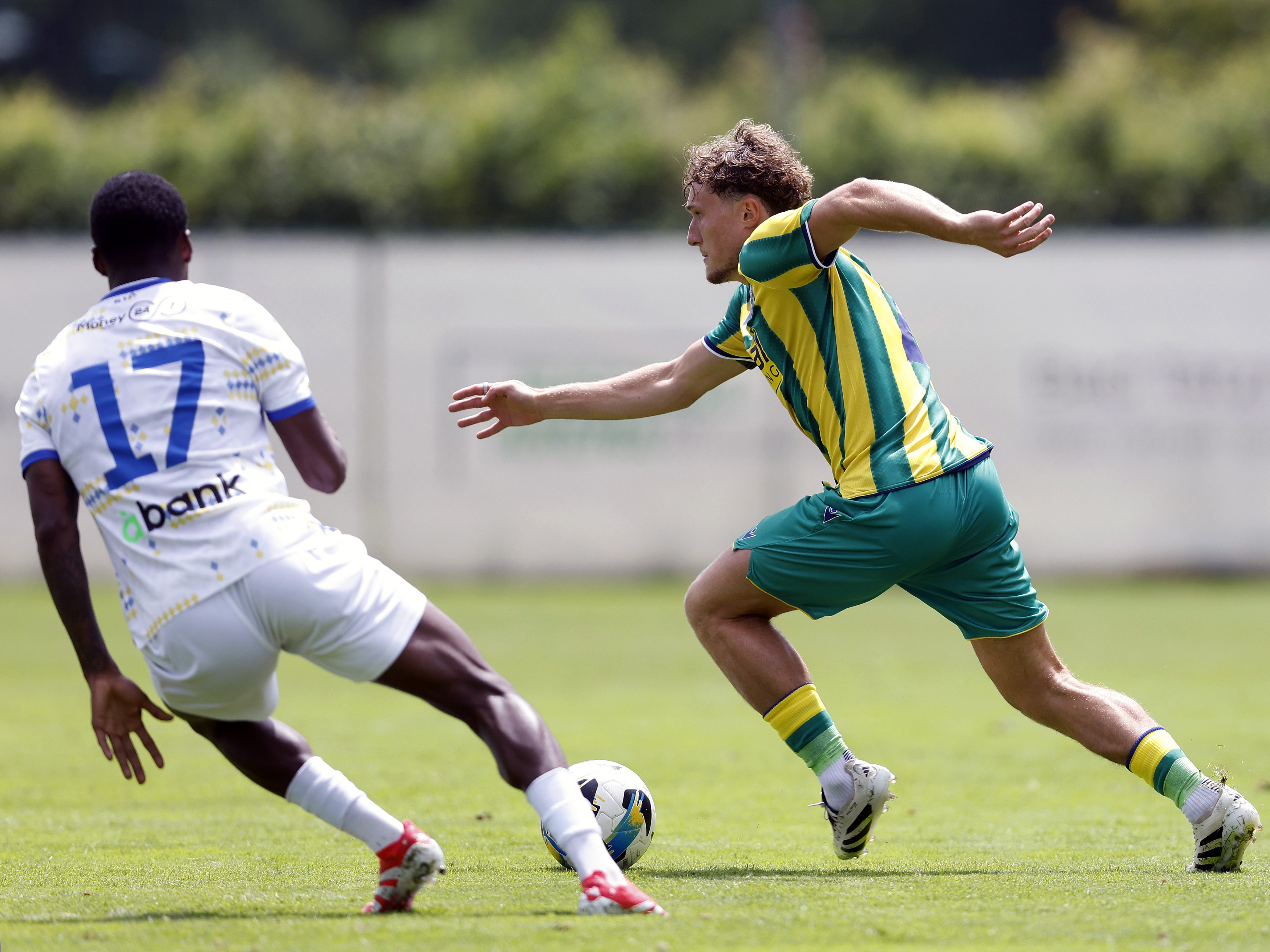 An image of Callum Styles playing against Dynamo Kyiv