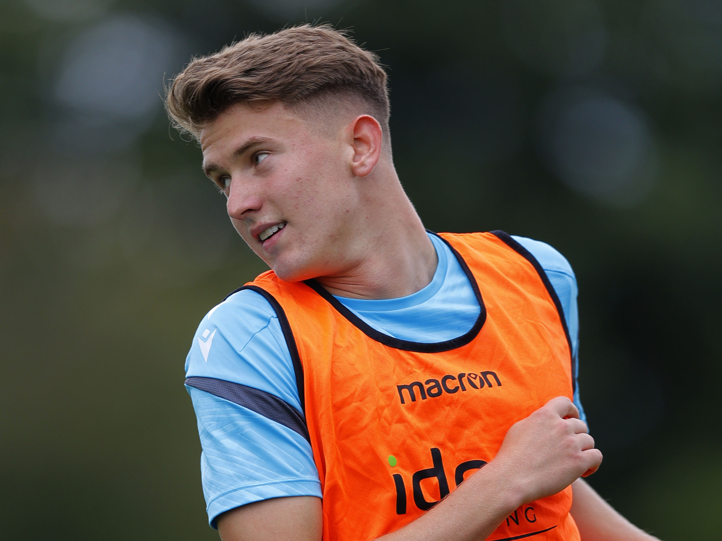 A photo of Albion U21 attacker Jack Bray in the blue 2025/26 training kit