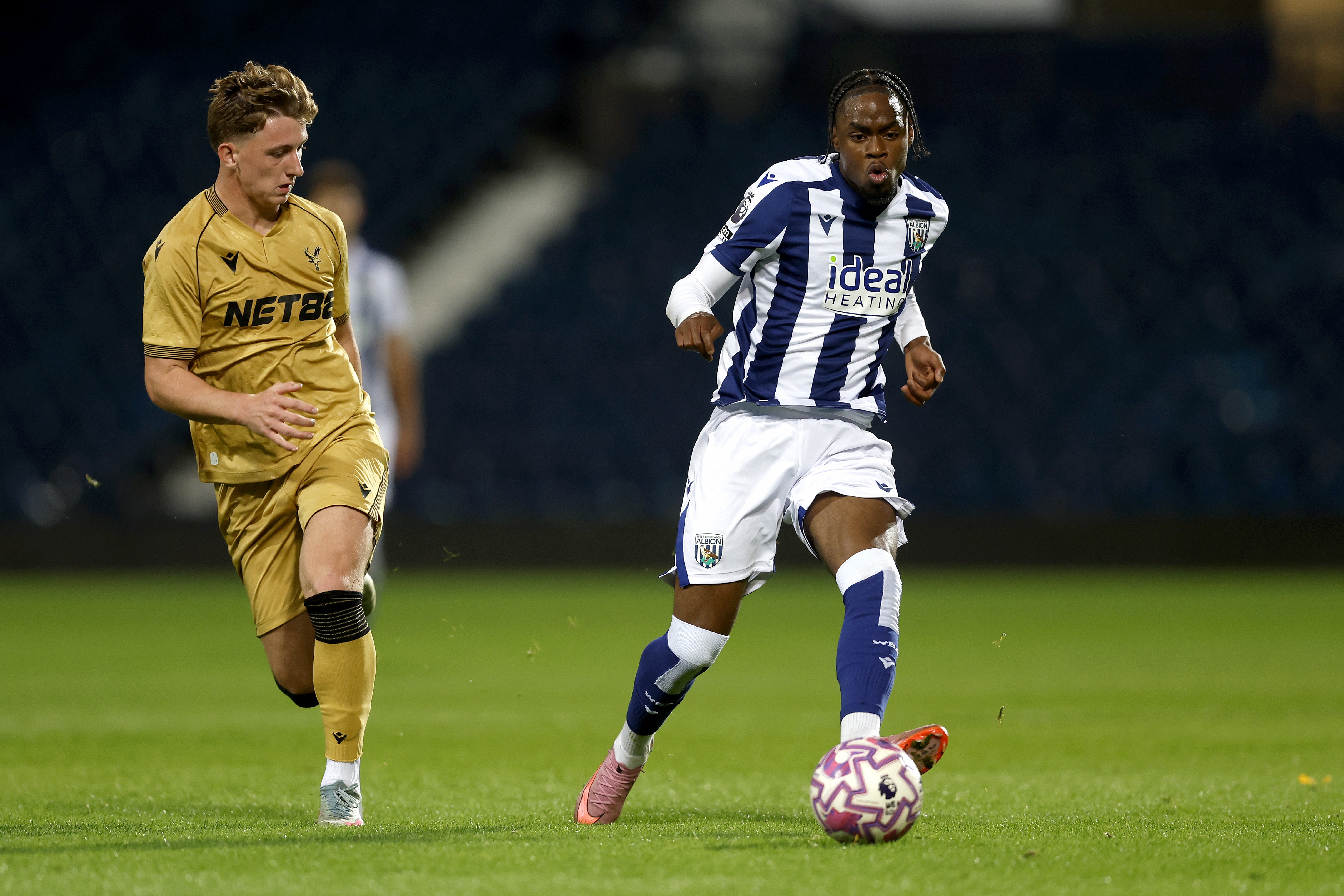 Akeel Higgins on the ball for Albion's PL2 side v Palace at The Hawthorns