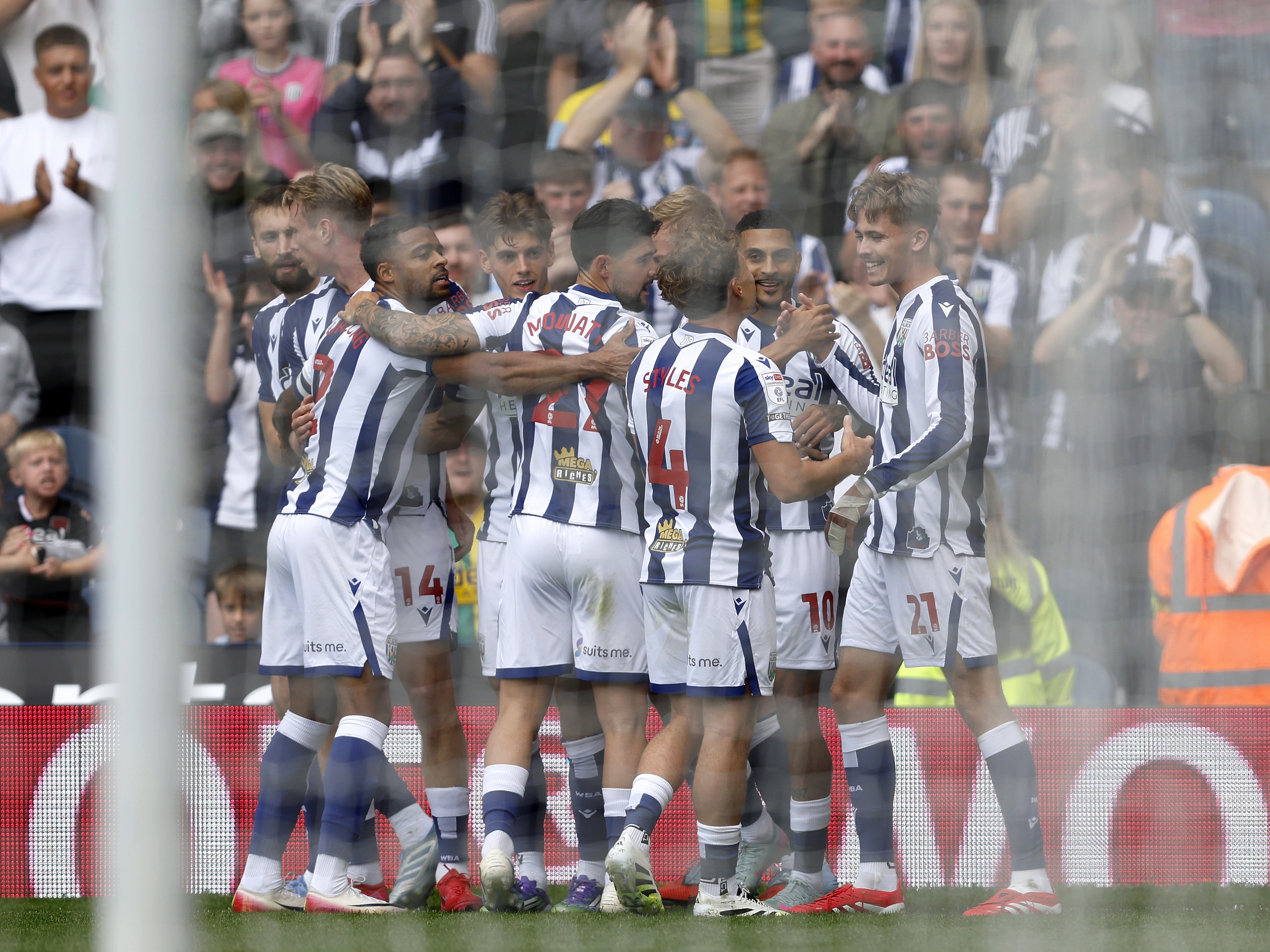 An image of Albion celebrating Isaac Price's goal against Blackburn