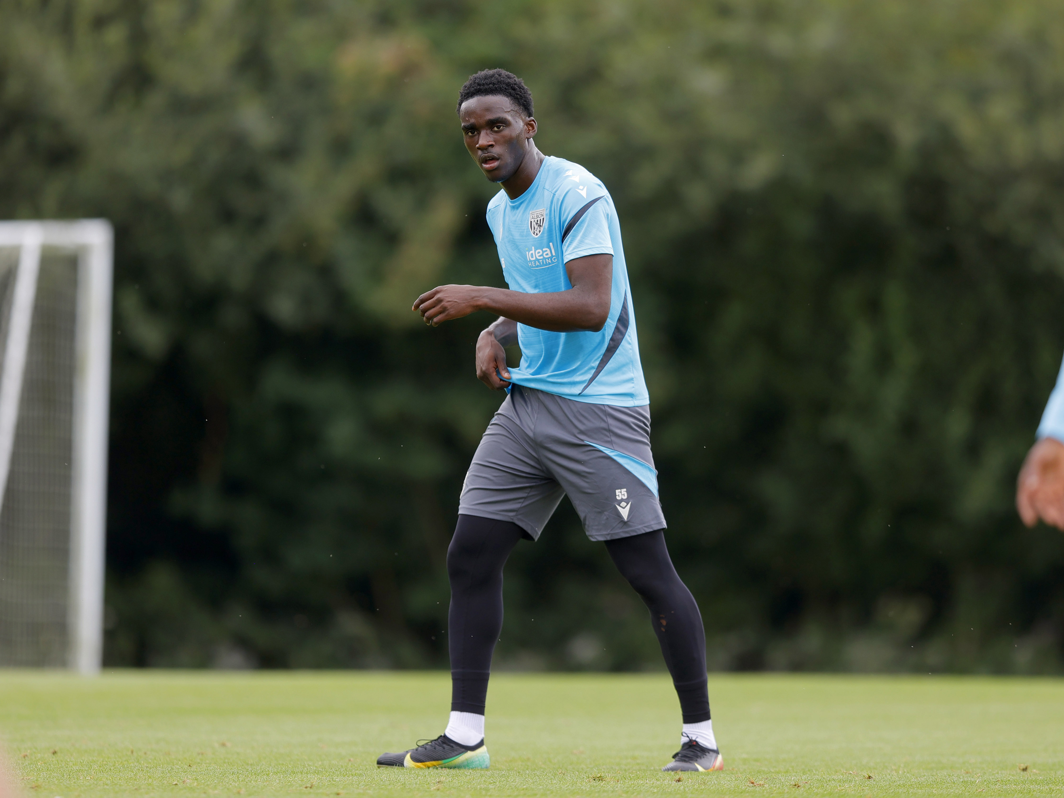 A photo of Albion U21 striker Dan Chimeziri in the 2025/26 blue training kit