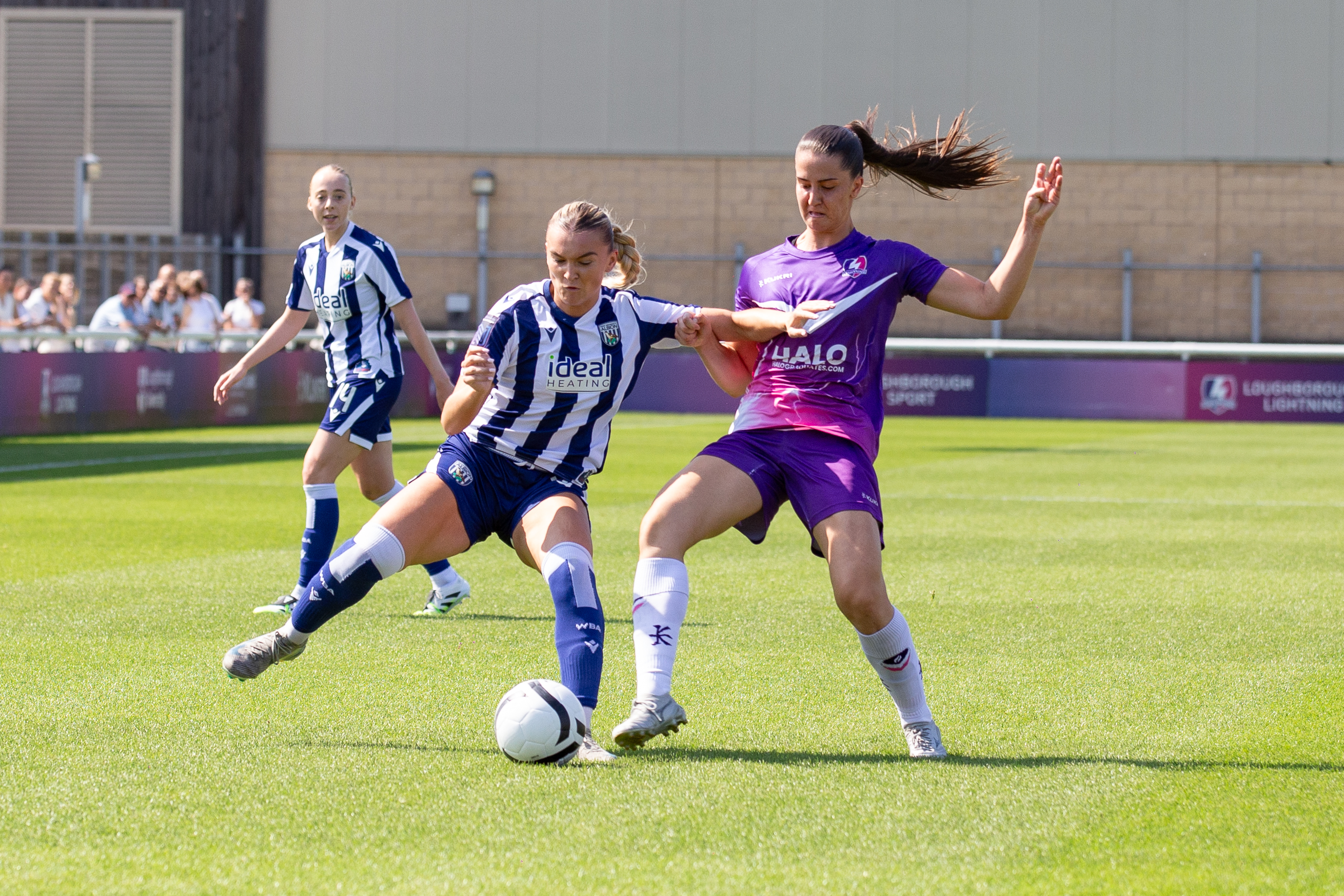 Taylor Reynolds in action at Loughborough Lightning 