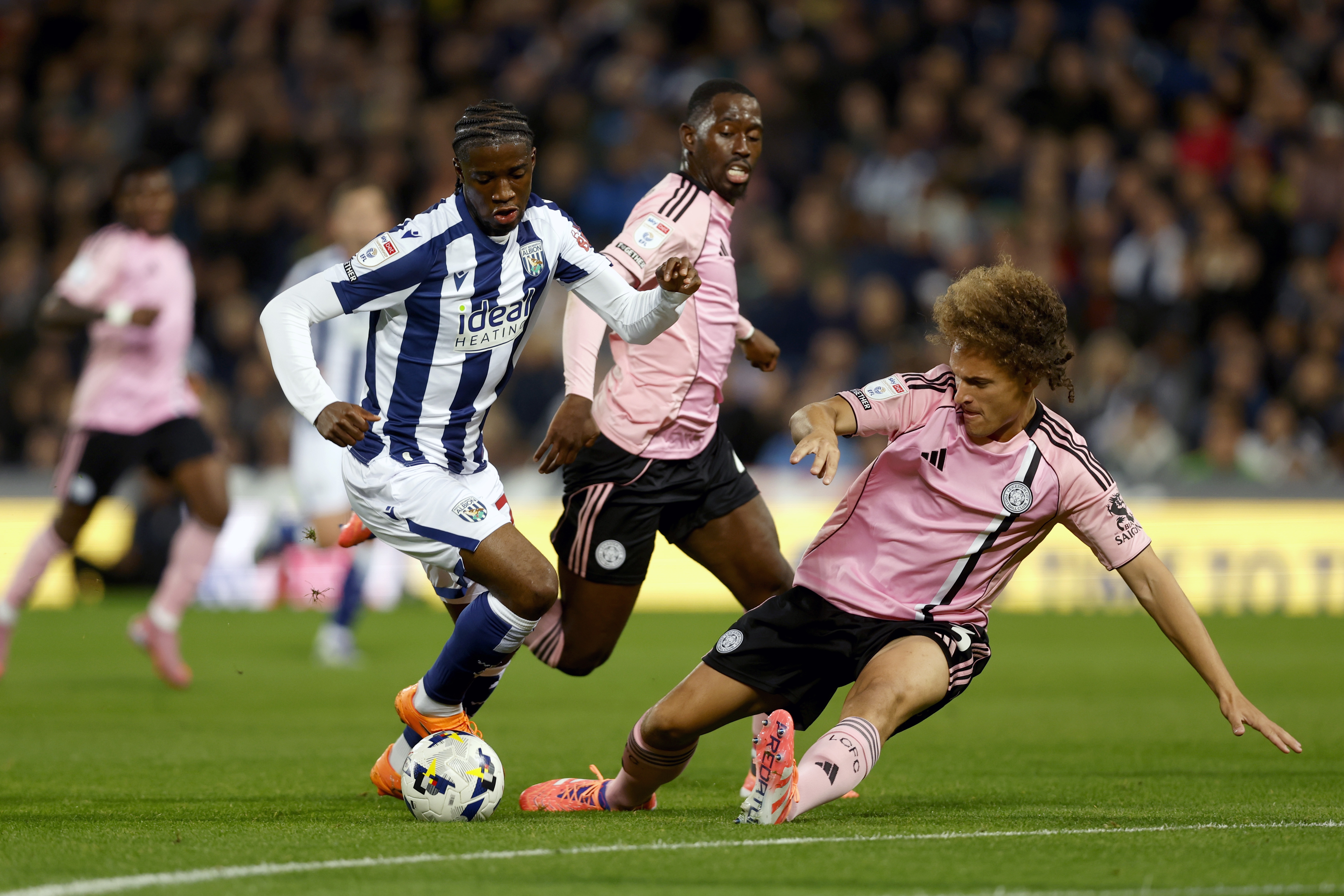 Samuel Iling-Junior in action against Leicester City 