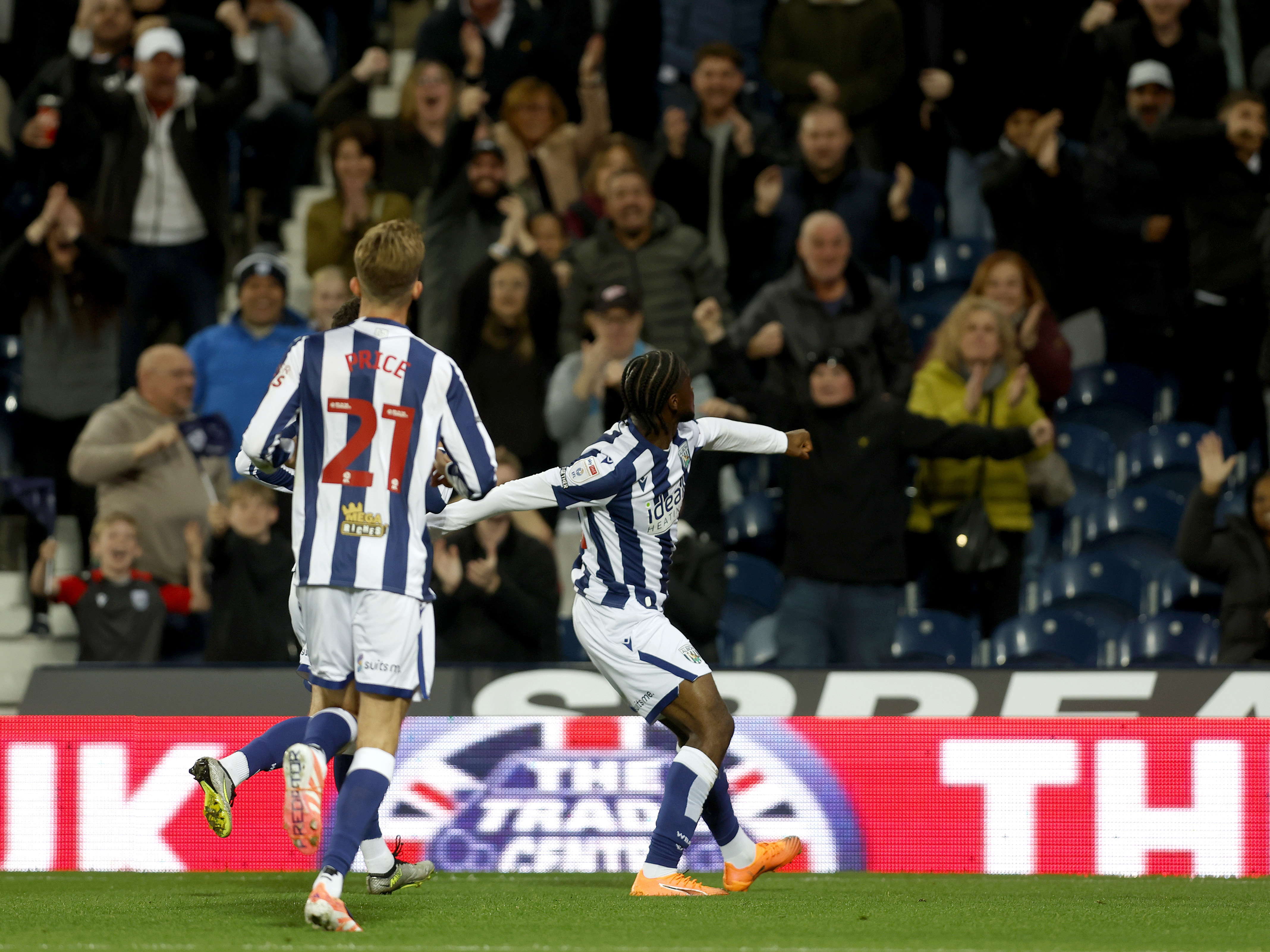 An image of Sam Iling-Junior celebrating his goal against Leicester