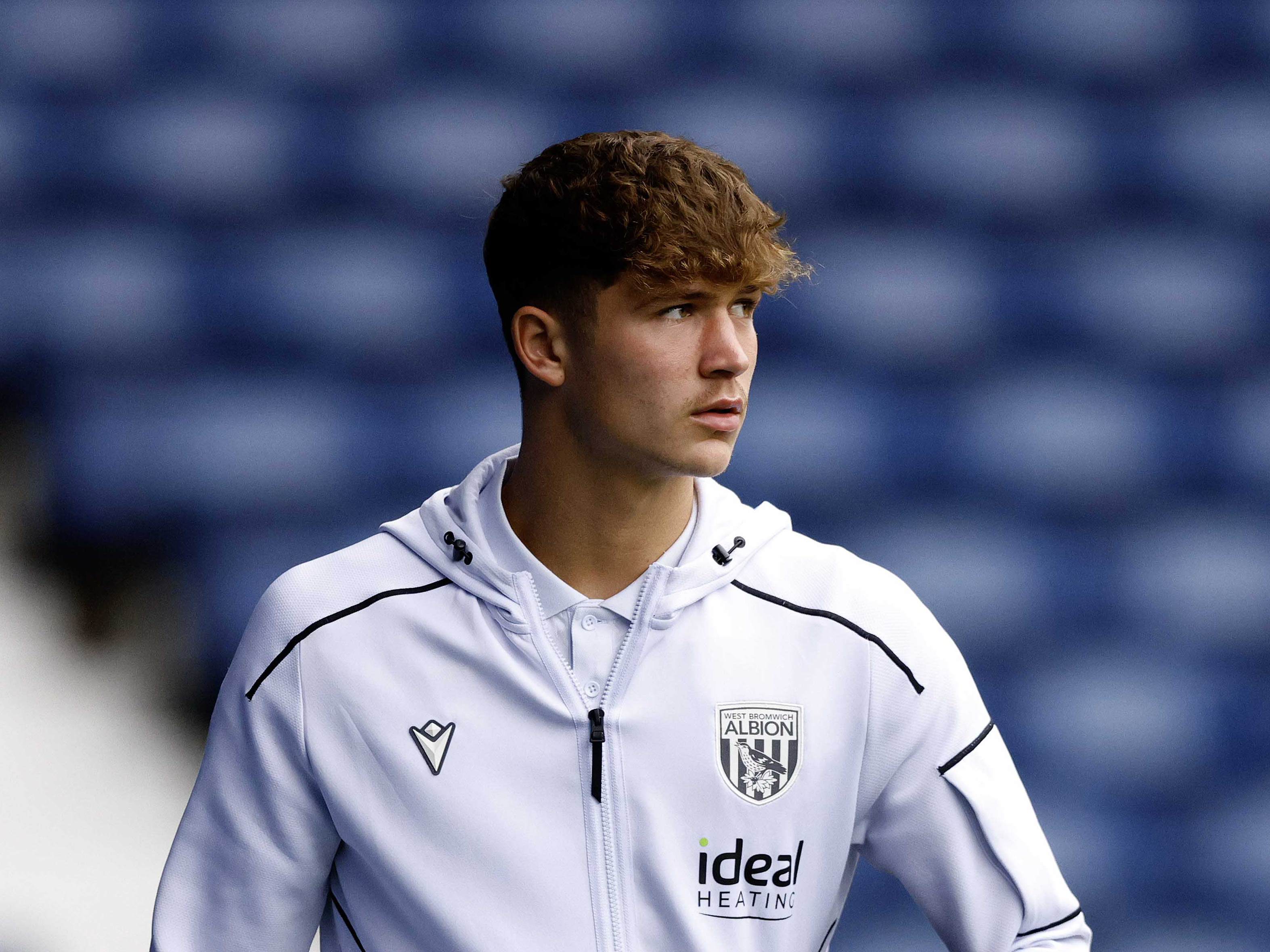 A photo of Cole Deeming arriving at The Hawthorns