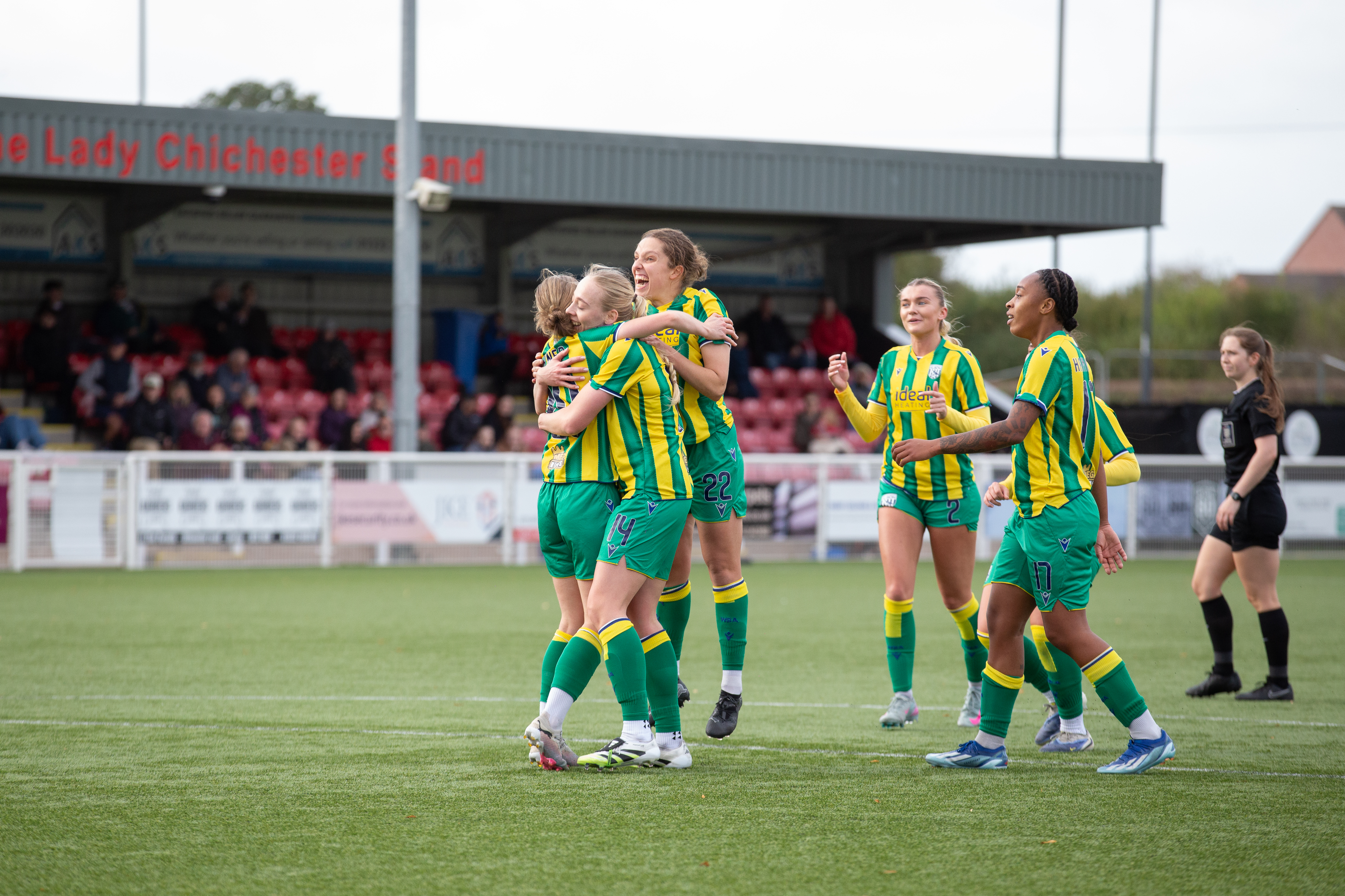 Albion Women celebrate.