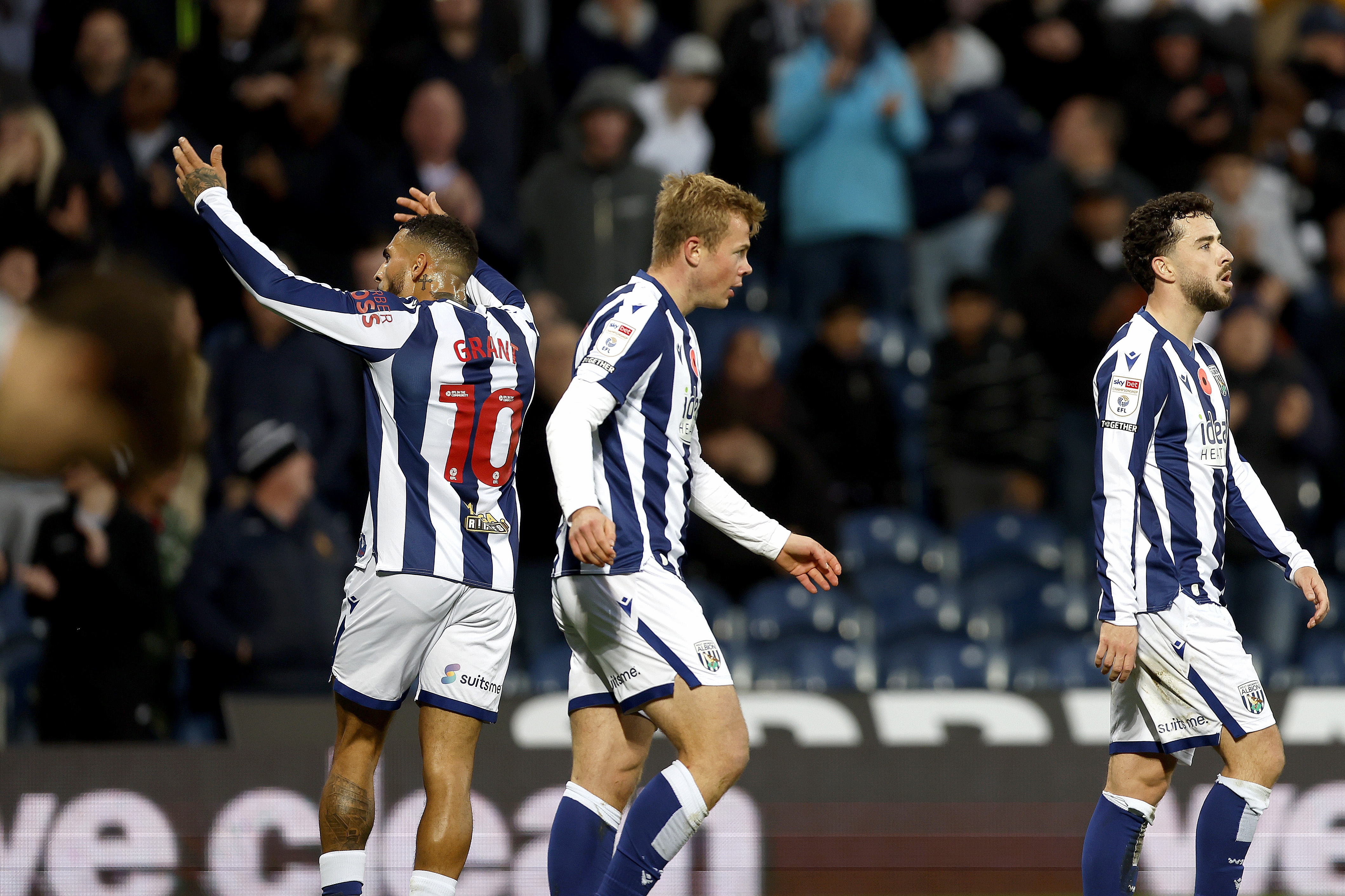 Aune Heggebø celebrates scoring against Oxford with team-mates