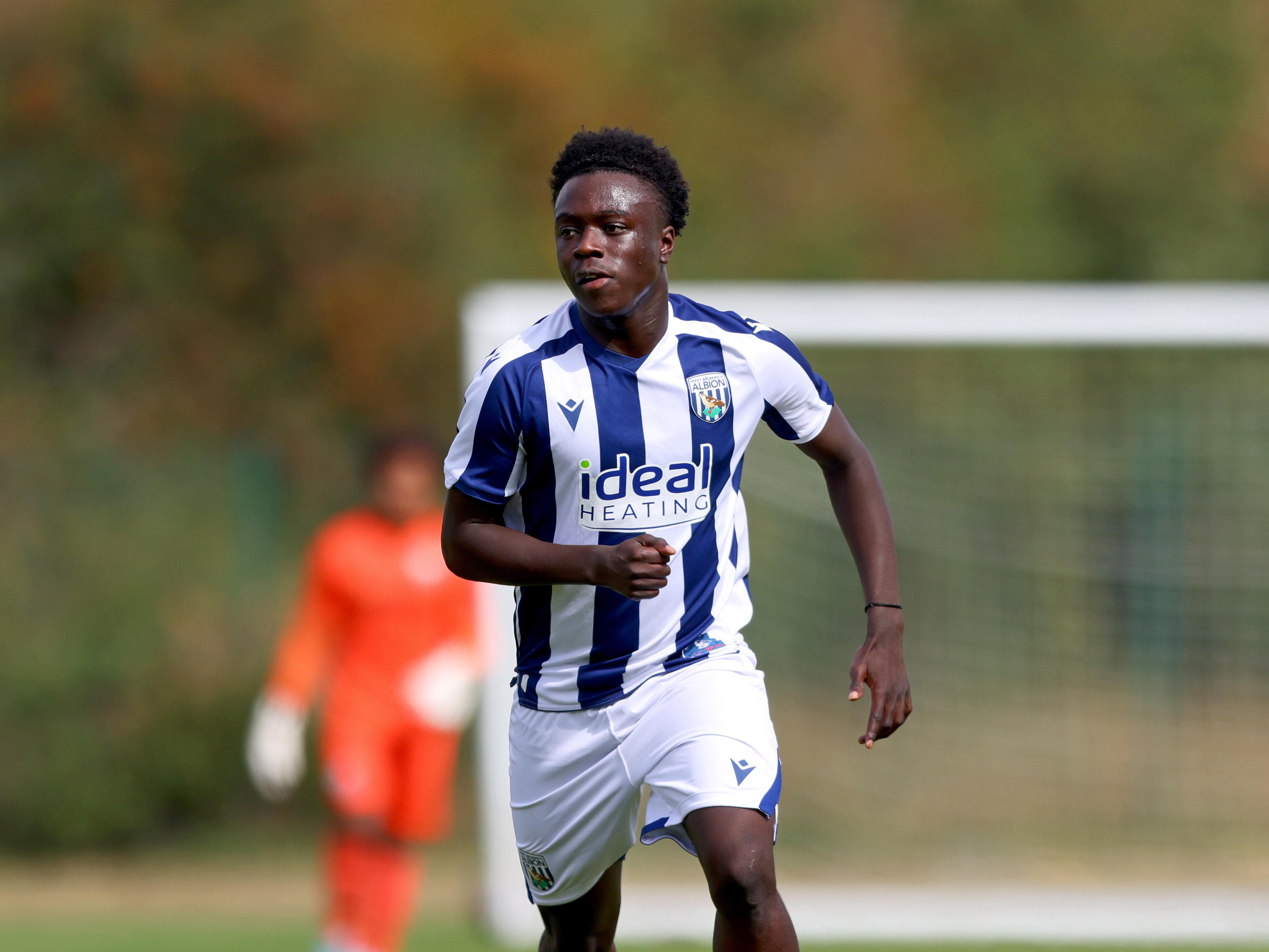 Dauda Iddrisa in action for Albion U18s in the home kit 