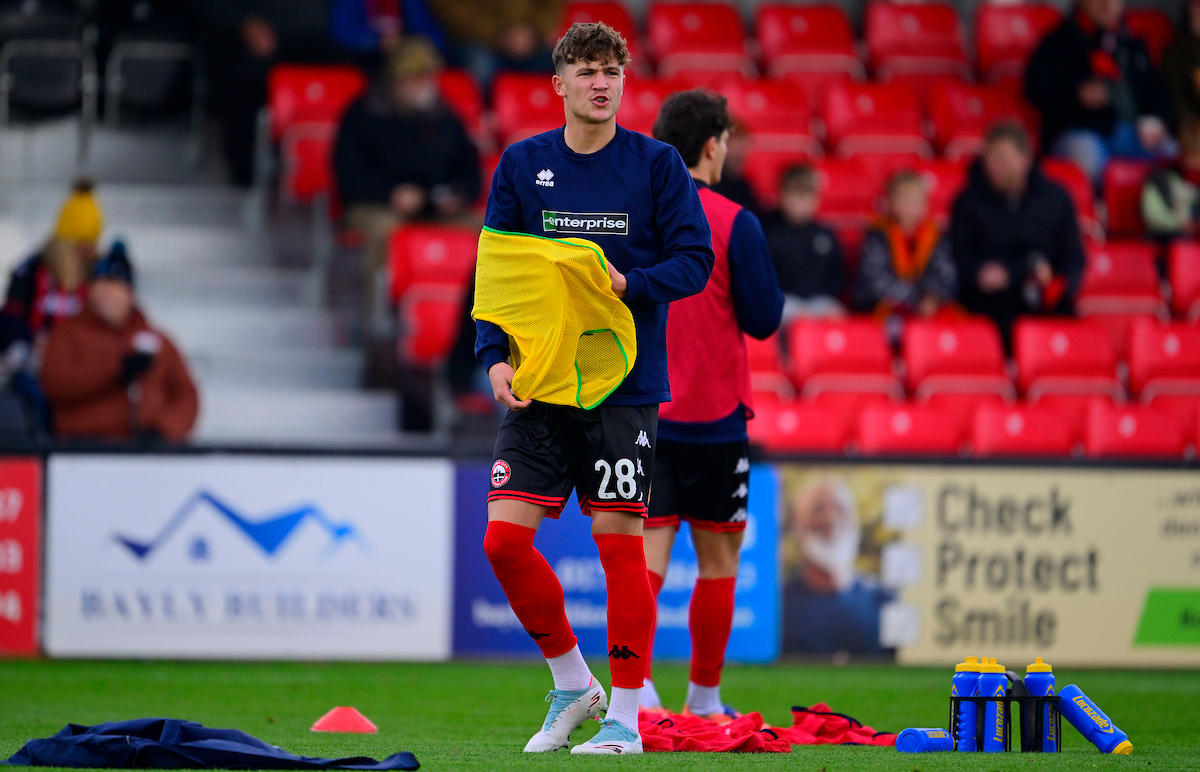 Cole Deeming warming up for Truro City