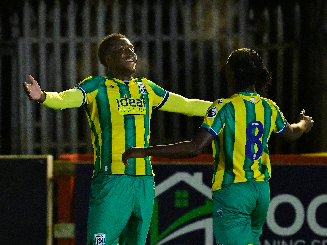 Souleyman Mandey celebrates.
