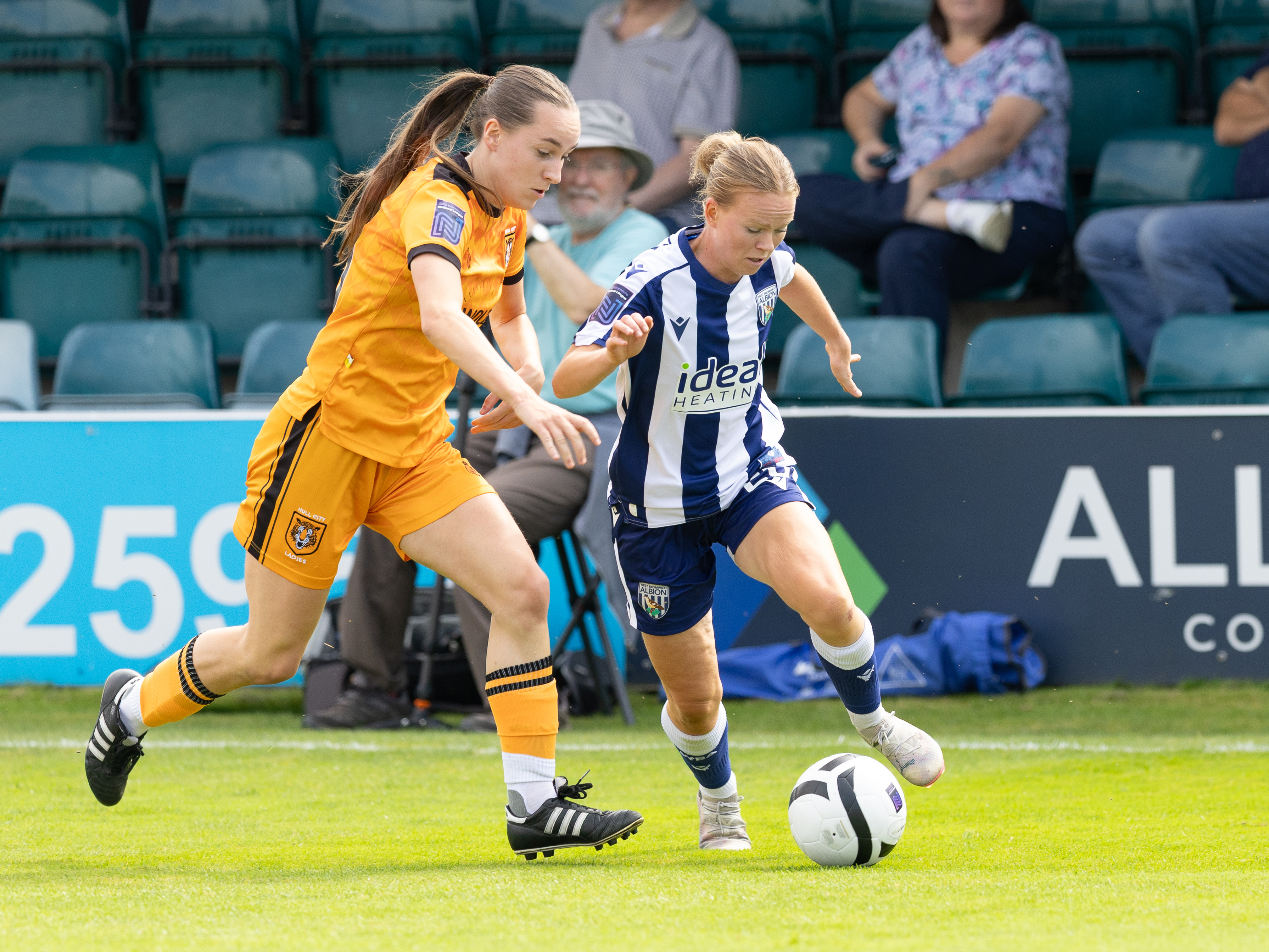 Phoebe Warner in battle against Hull City Ladies.