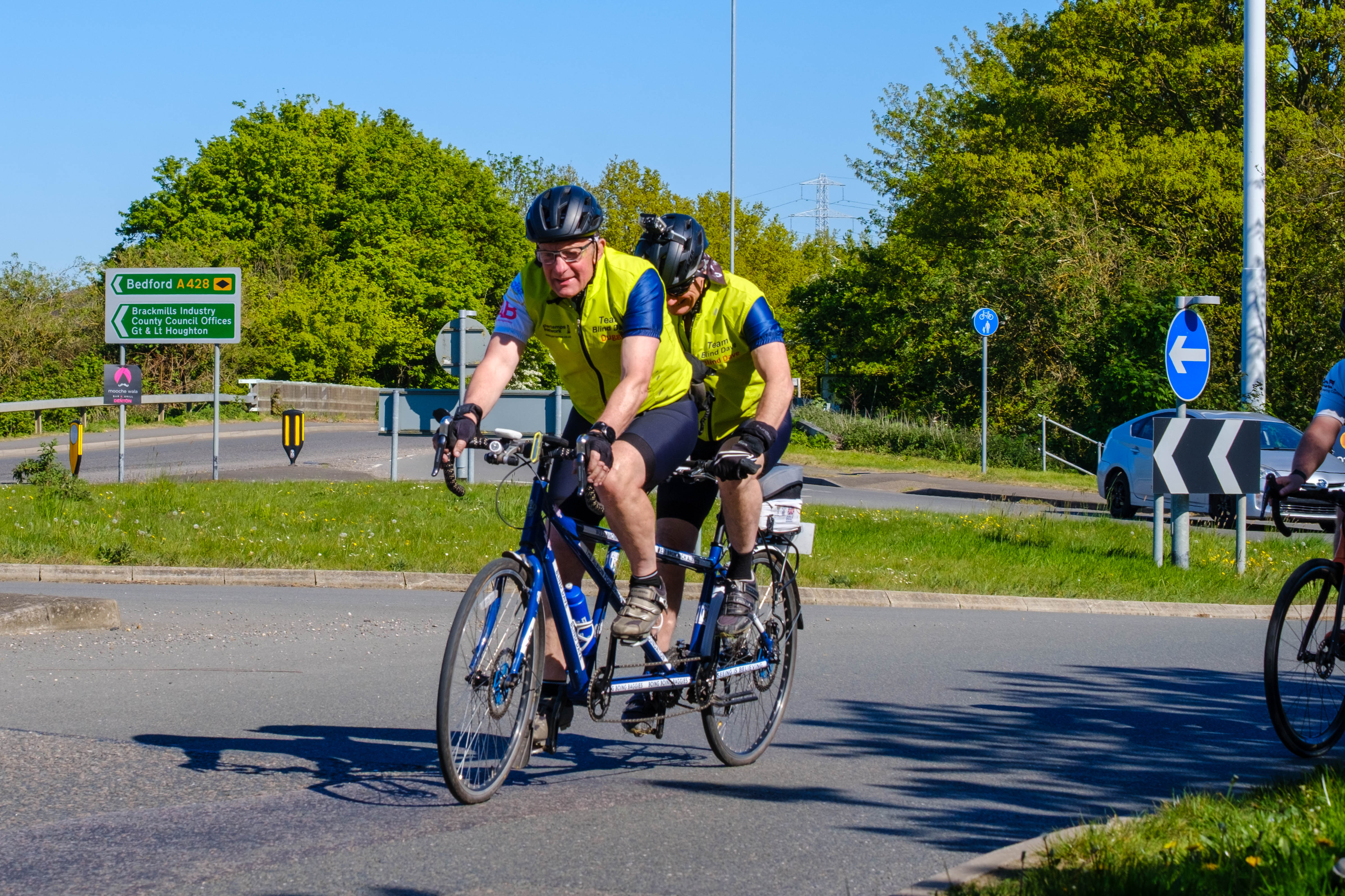 "Blind Dave" Heeley & Steve Dugmore exiting a roundabout