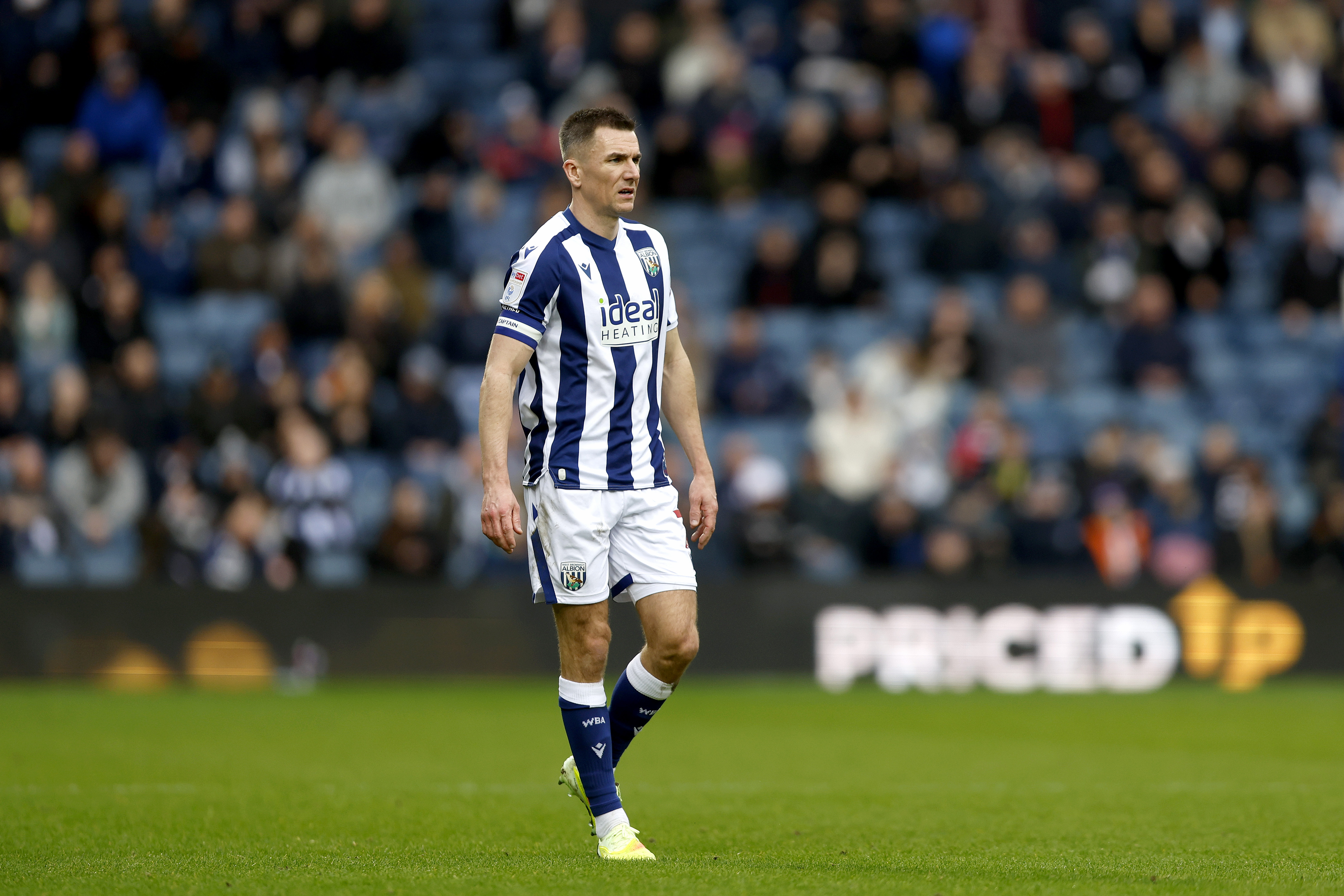 Jed Wallace in action in the home kit 