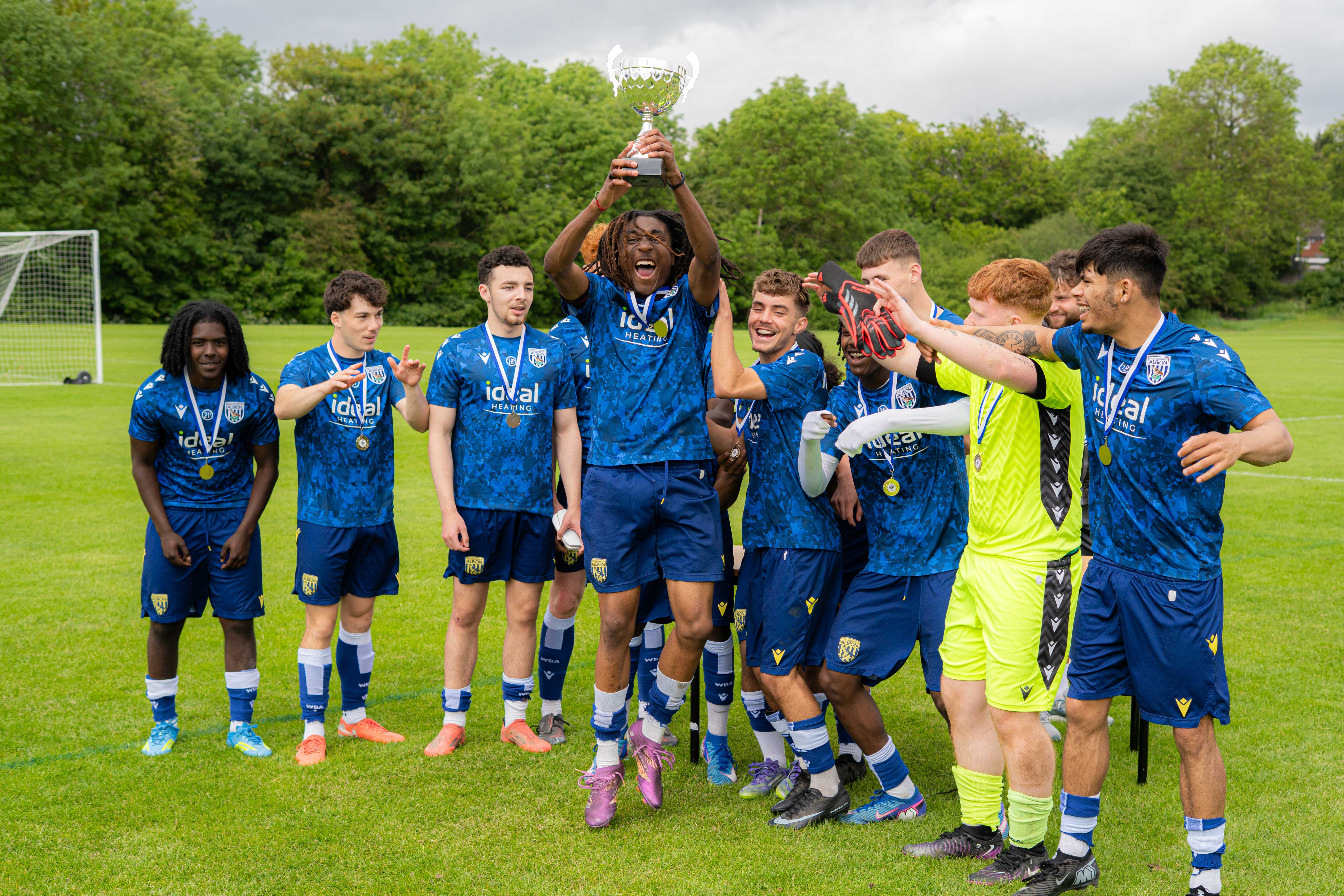 EFL A Trophy lift