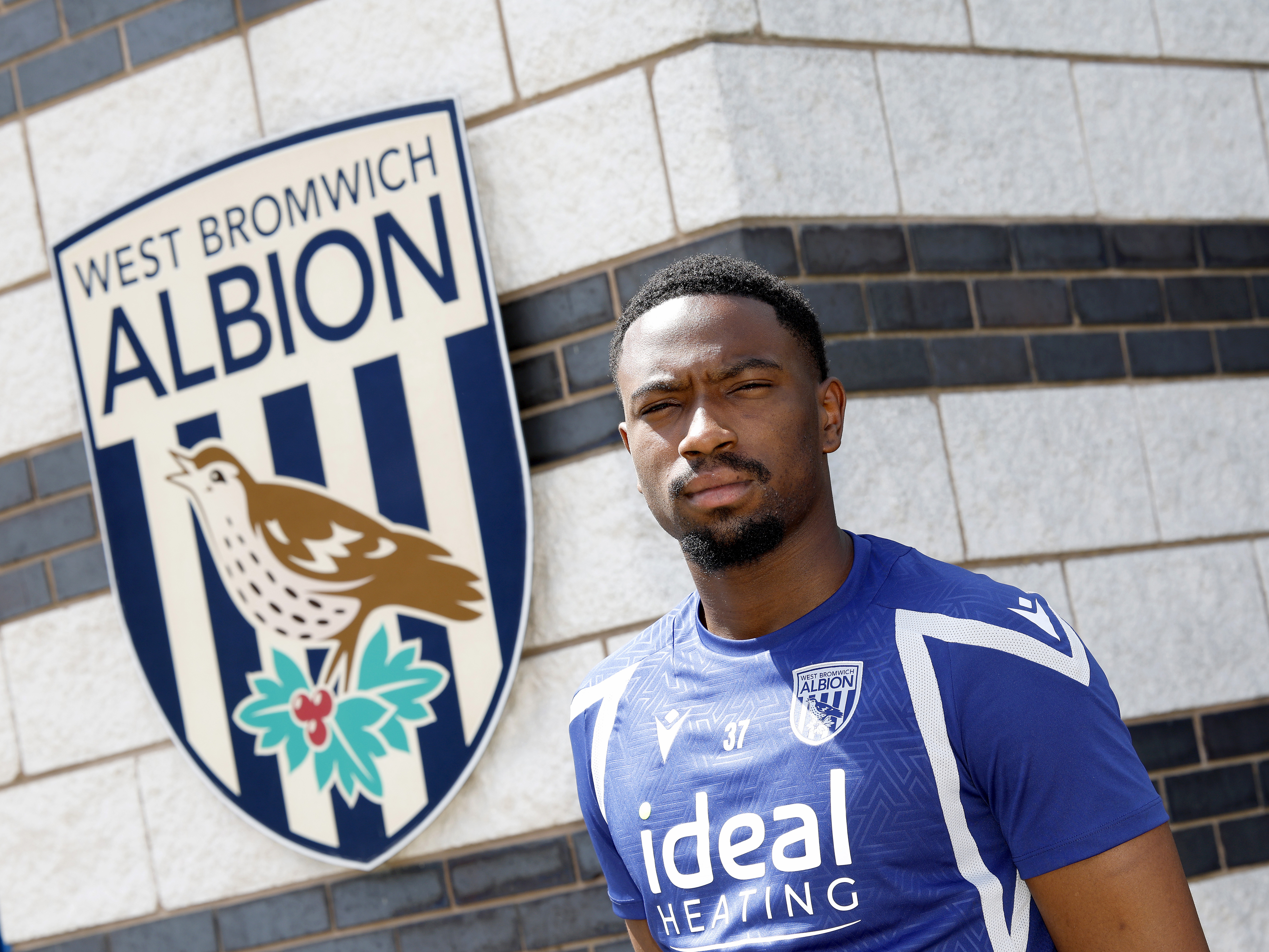 A photo of youngster Ben Cisse after signing a new deal