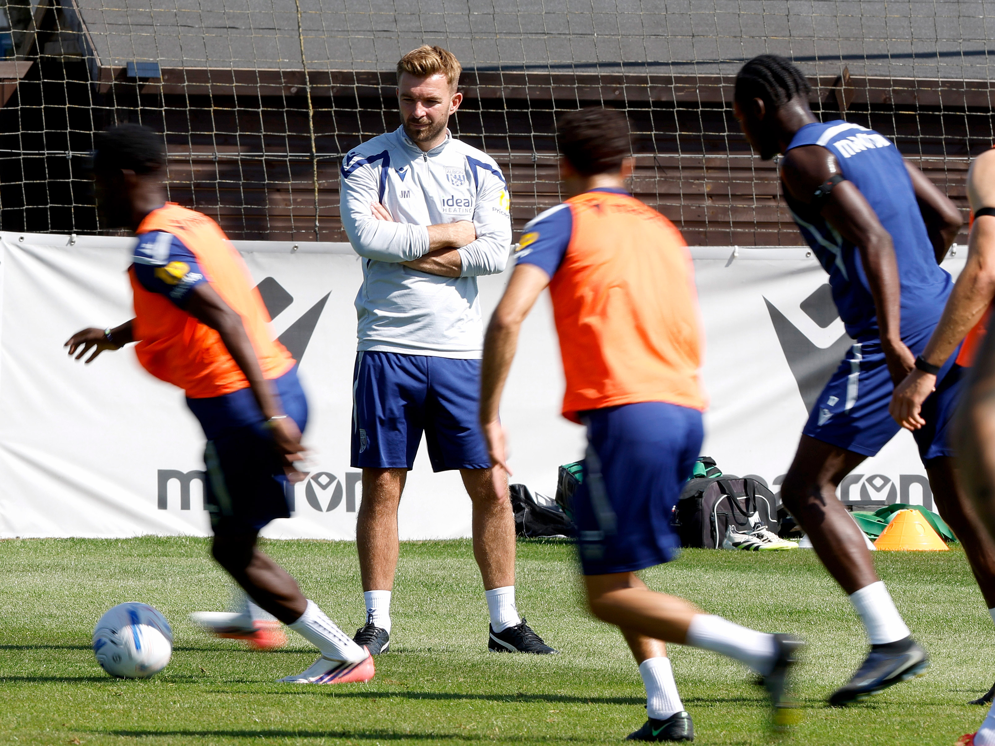 James Morrison watches training