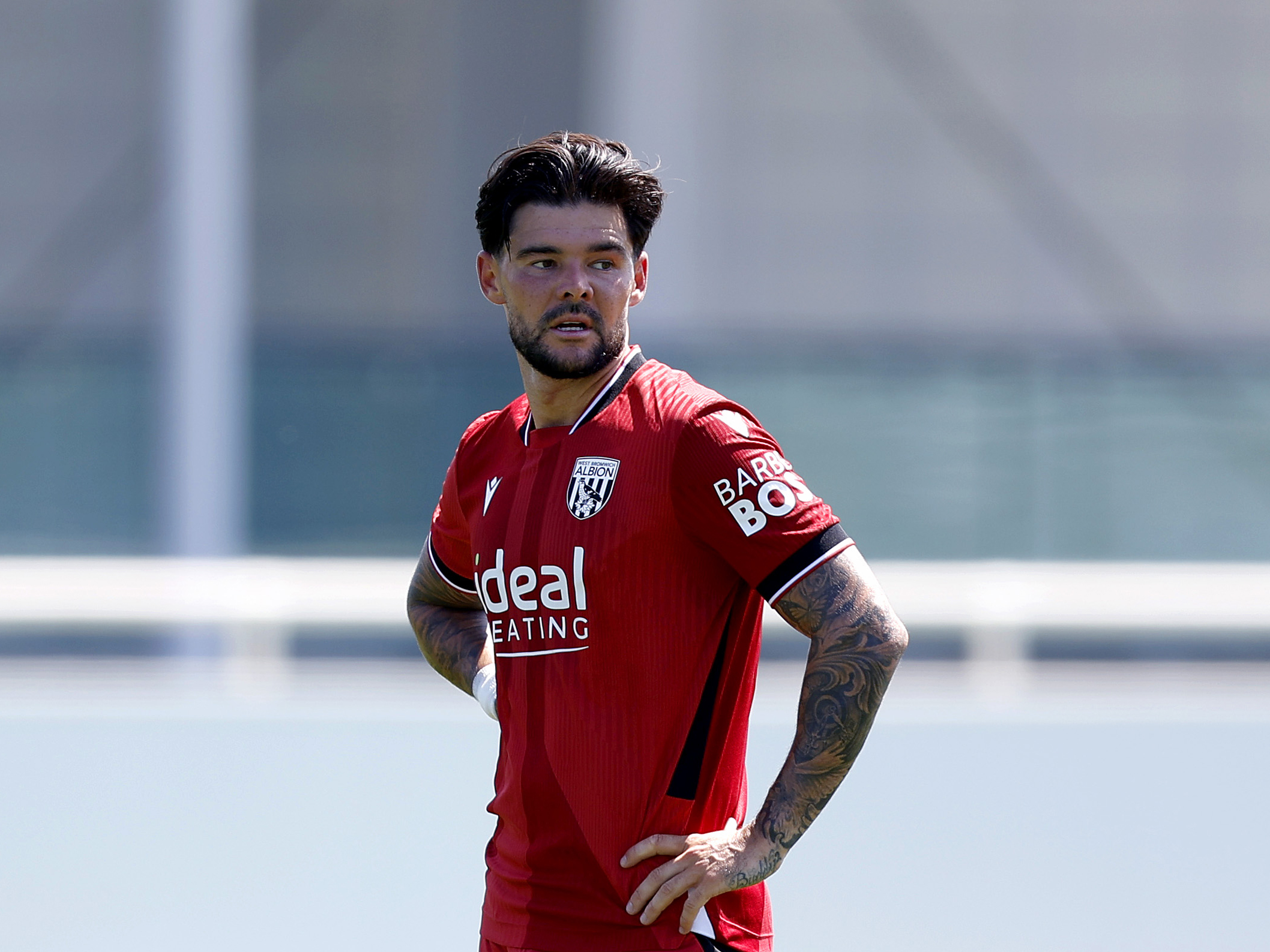 Alex Mowatt in action in the red away kit 