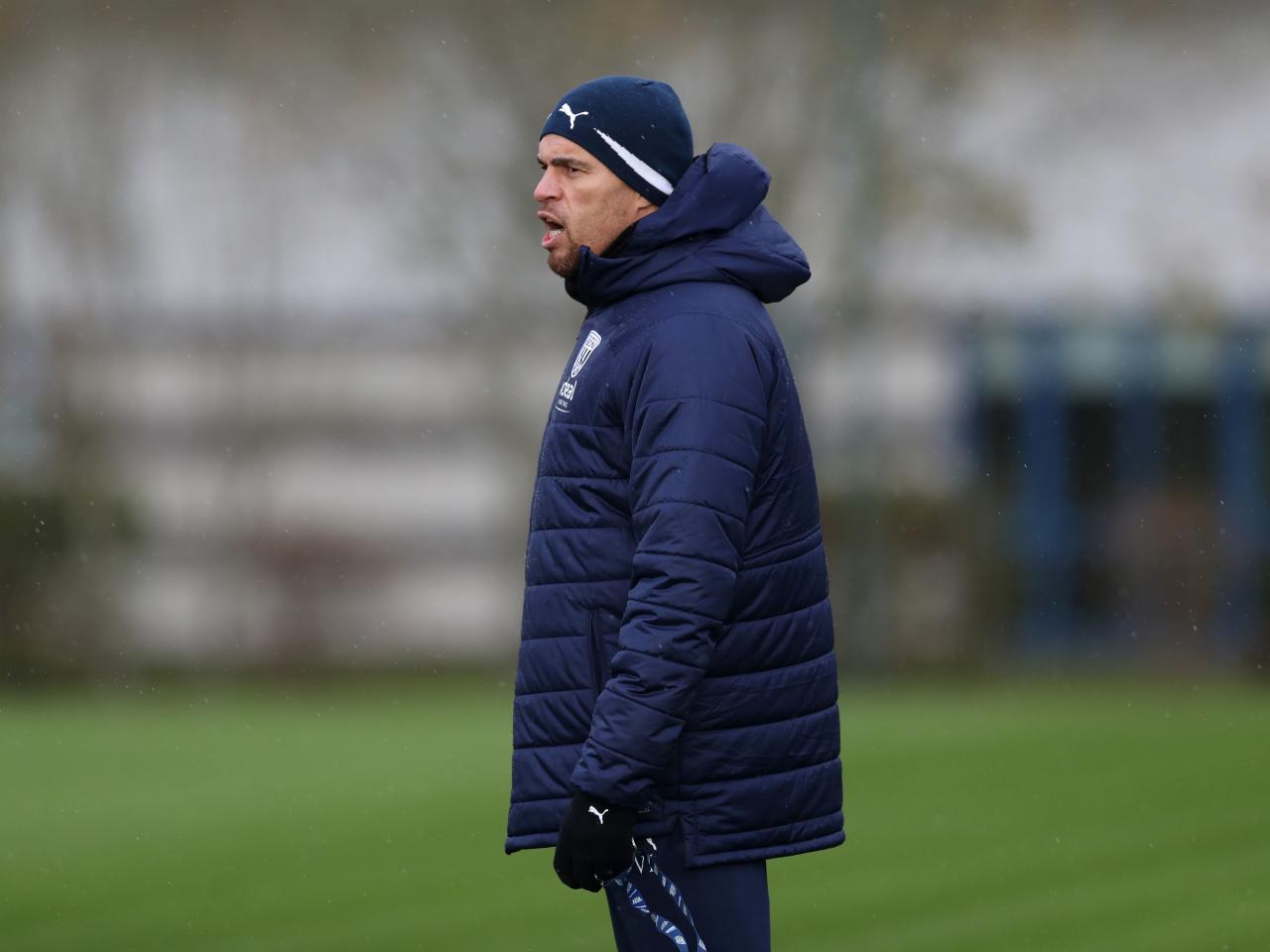 Val oversees training 2
