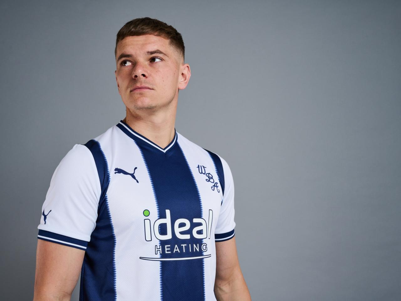 Players model 22/23 Home kit