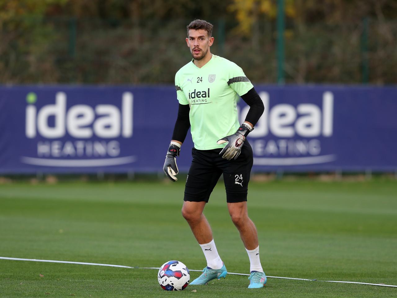 Carlos Corberán takes his first training session as Albion boss.