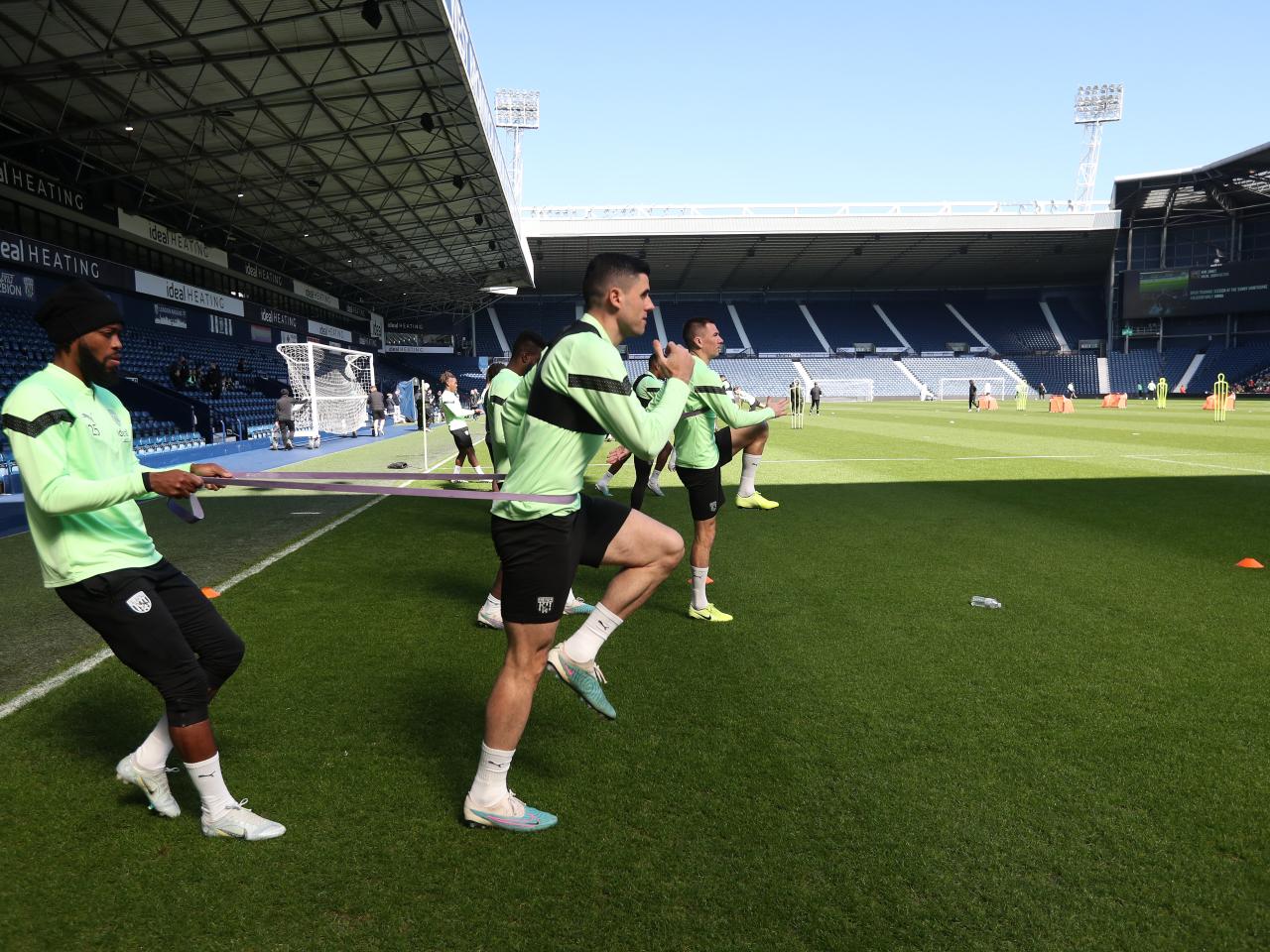 Training at the stadium gallery 7