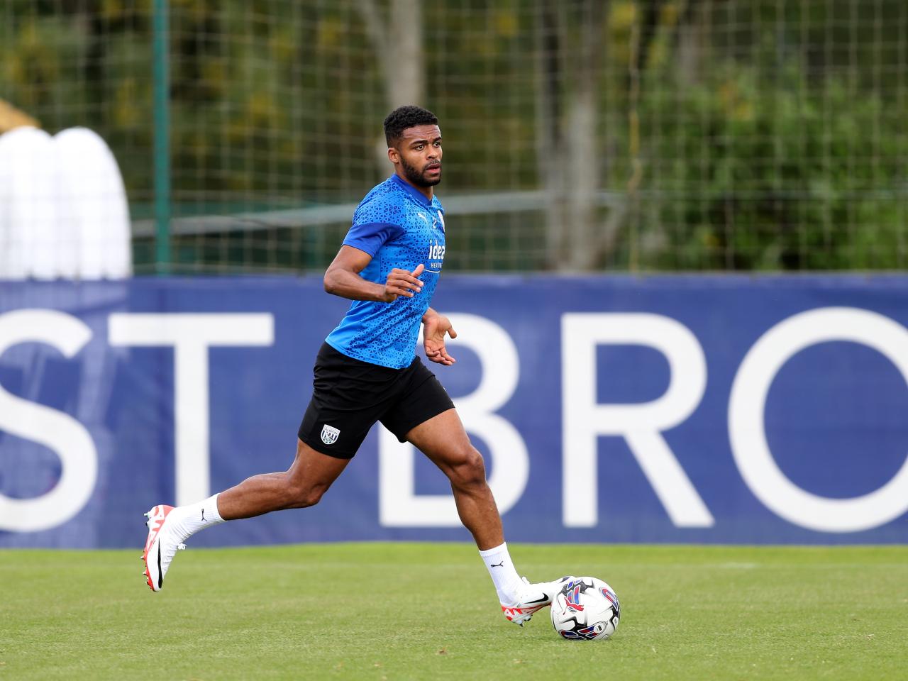 Darnell Furlong in training 