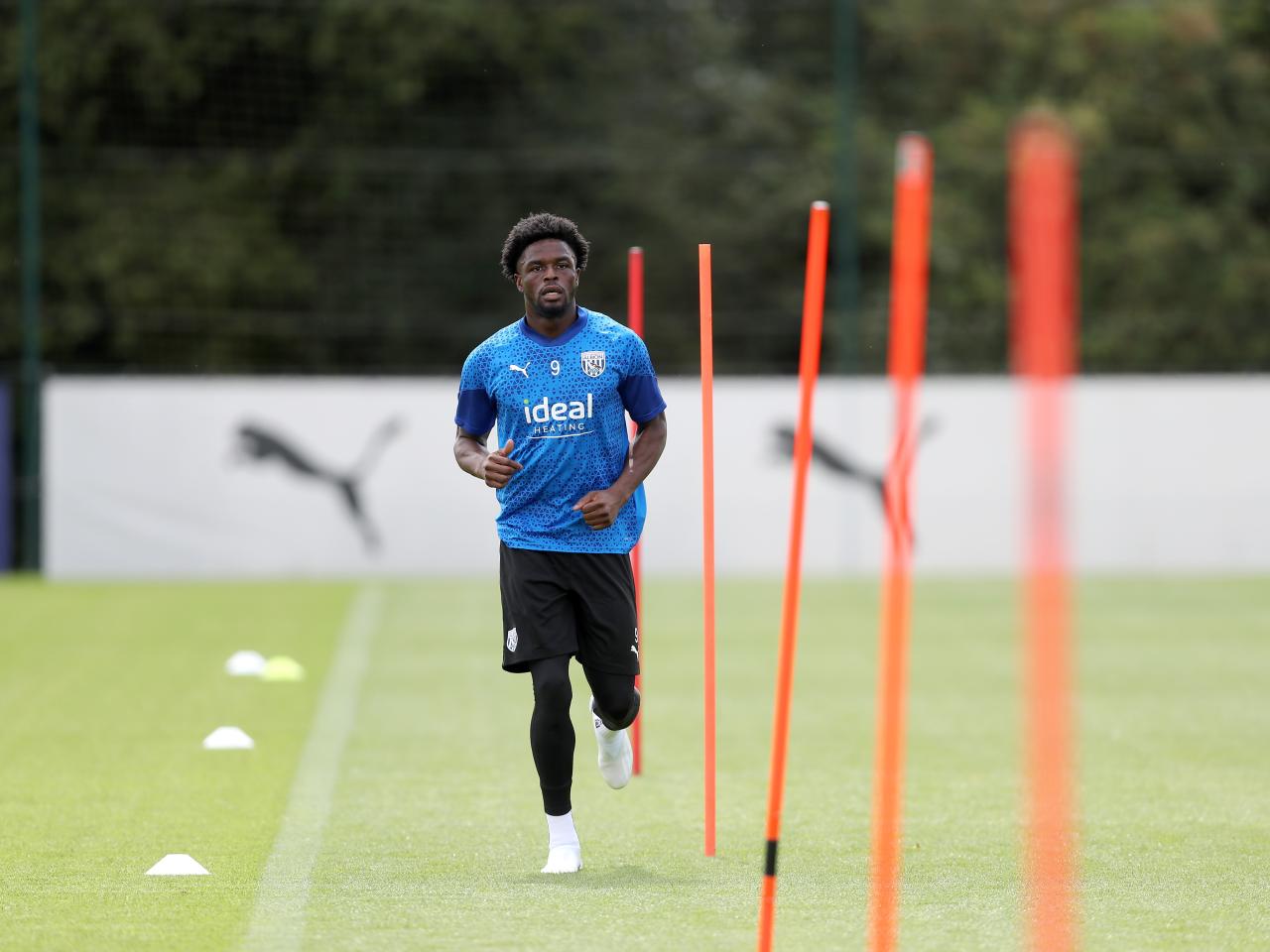 Josh Maja running in training 