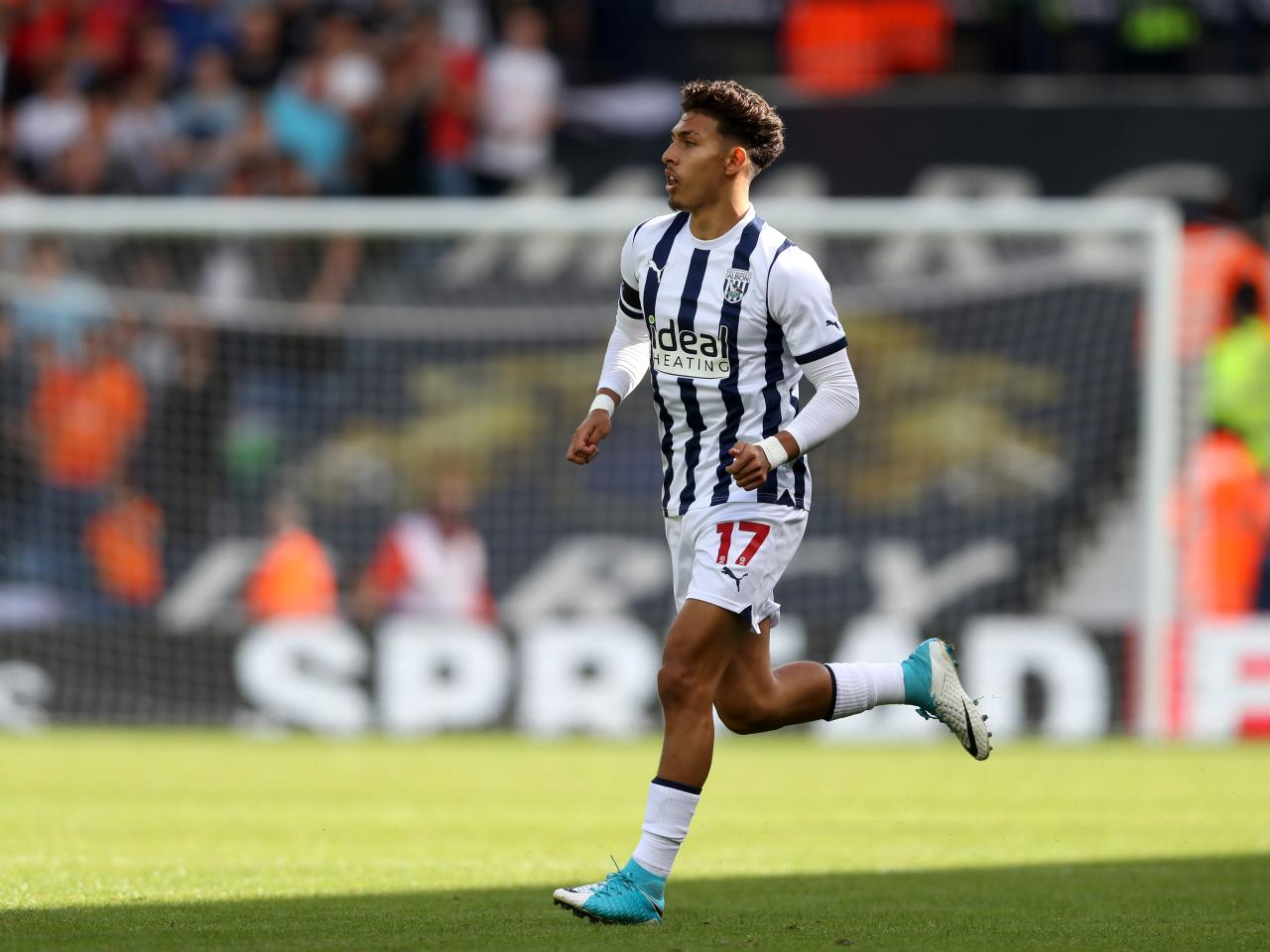 Jeremy Sarmiento is action against Swansea