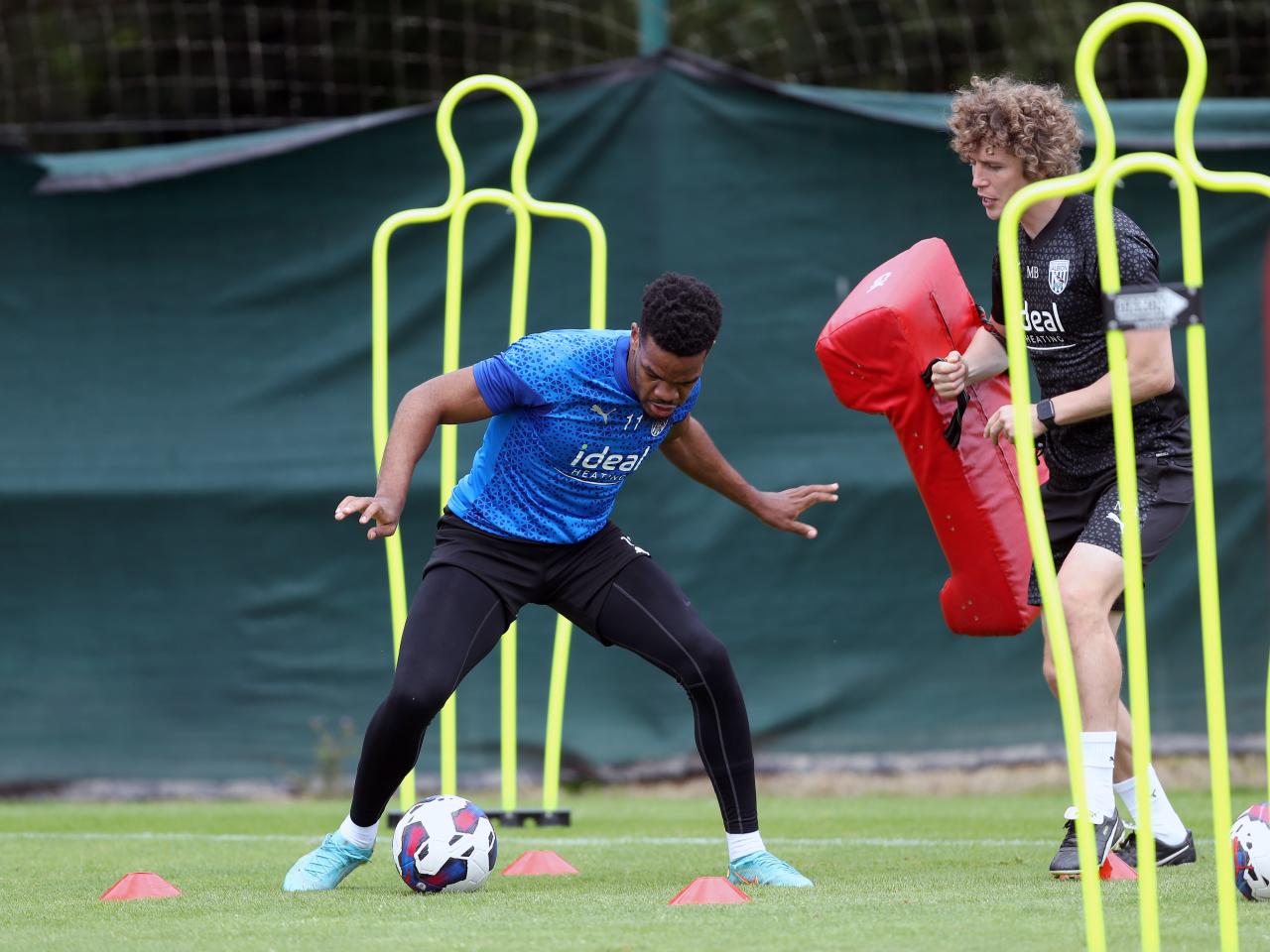 Grady Diangana shielding the ball in training