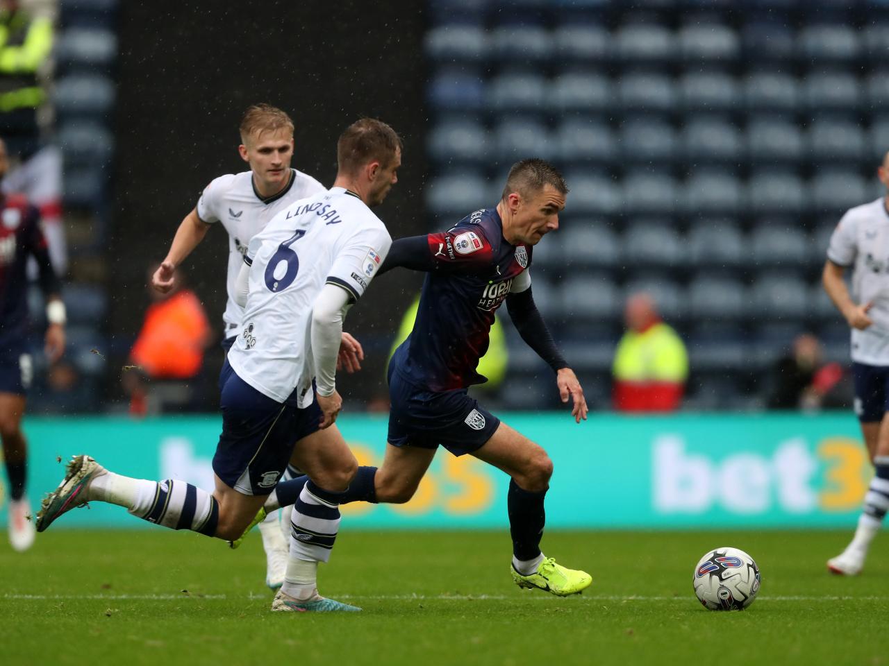 Jed Wallace running with the ball against Preston