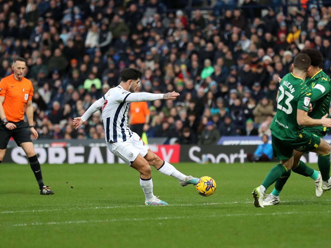Alex Mowatt shoots against Norwich 