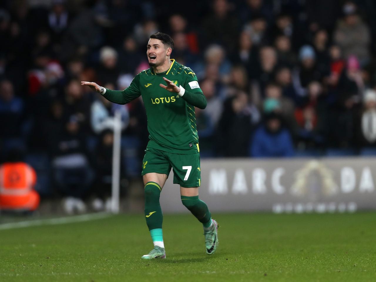 Borja Sainz moaning about being sent off