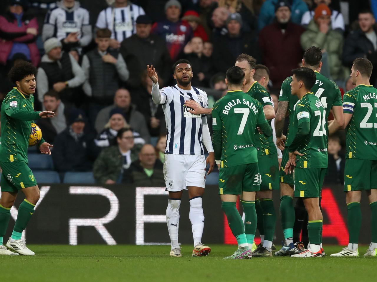 Borja Sainz is sent off against Albion for Norwich 