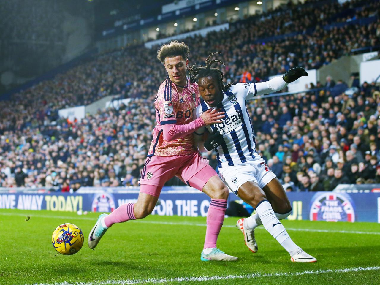 Brandon Thomas-Asante fights for the ball against Leeds