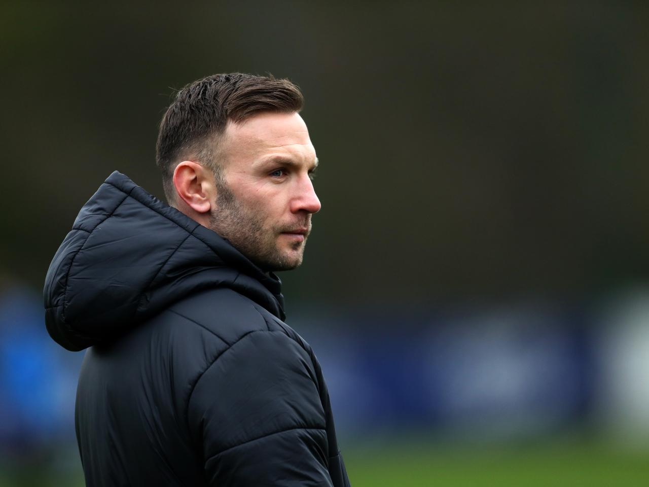 Andi Weimann watching training 