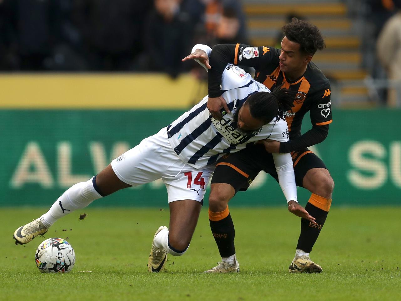 Nathaniel Chalobah on the ball against Hull